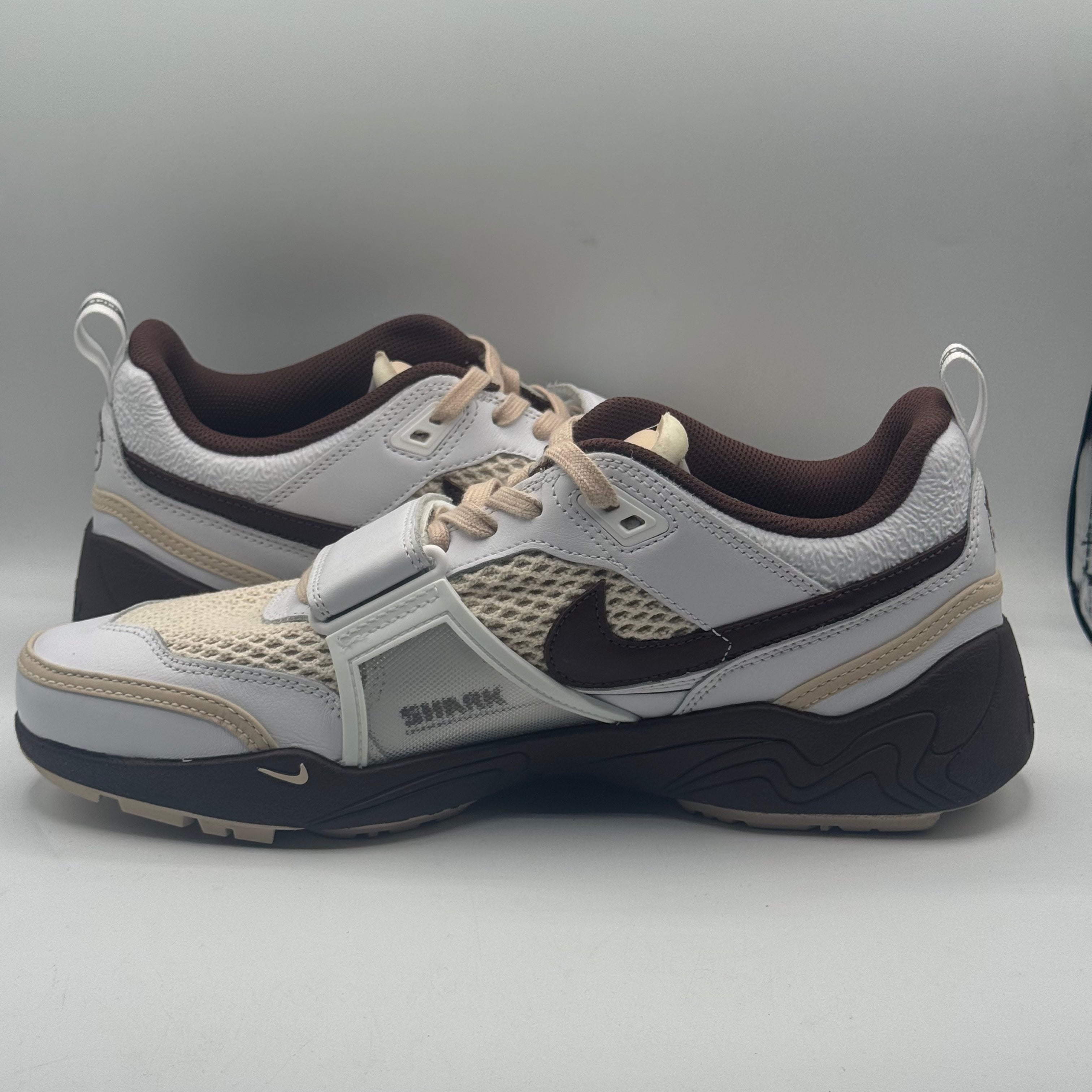(USED) Nike Zoom Field Jaxx Travis Scott Light Chocolate Size 12