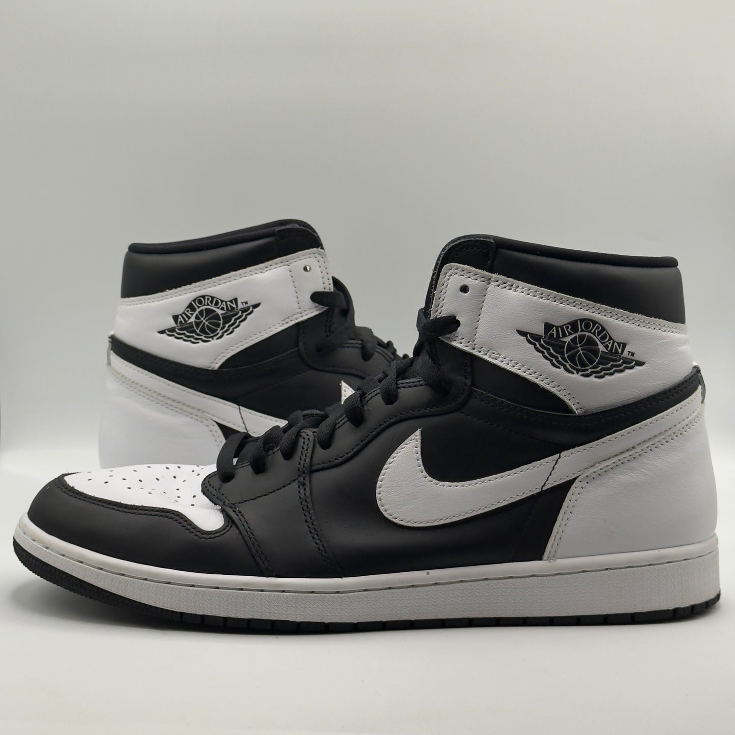 (USED NO BOX) Jordan 1 High OG Black White Size 14