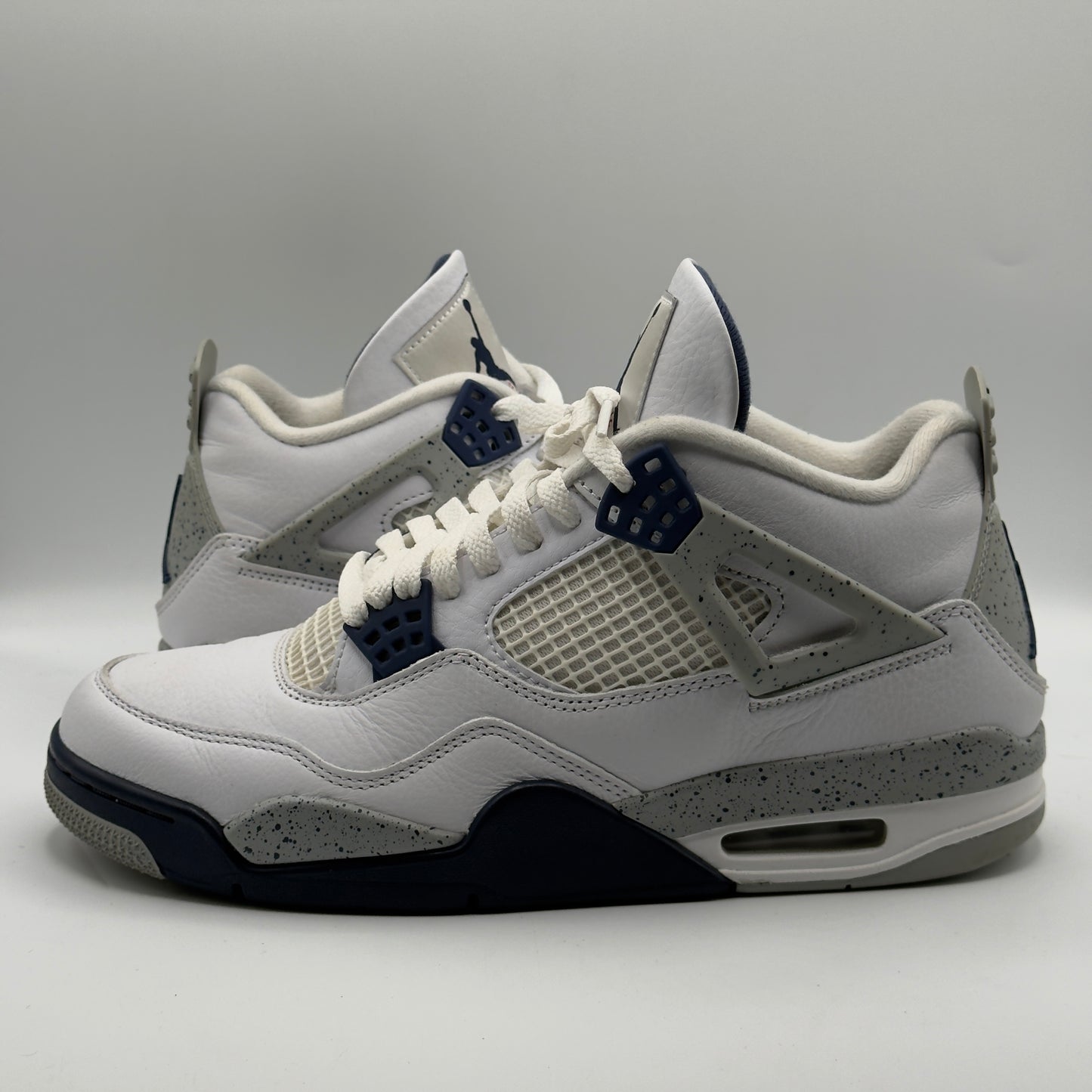 (USED) Jordan 4 Retro Midnight Navy Size 9.5