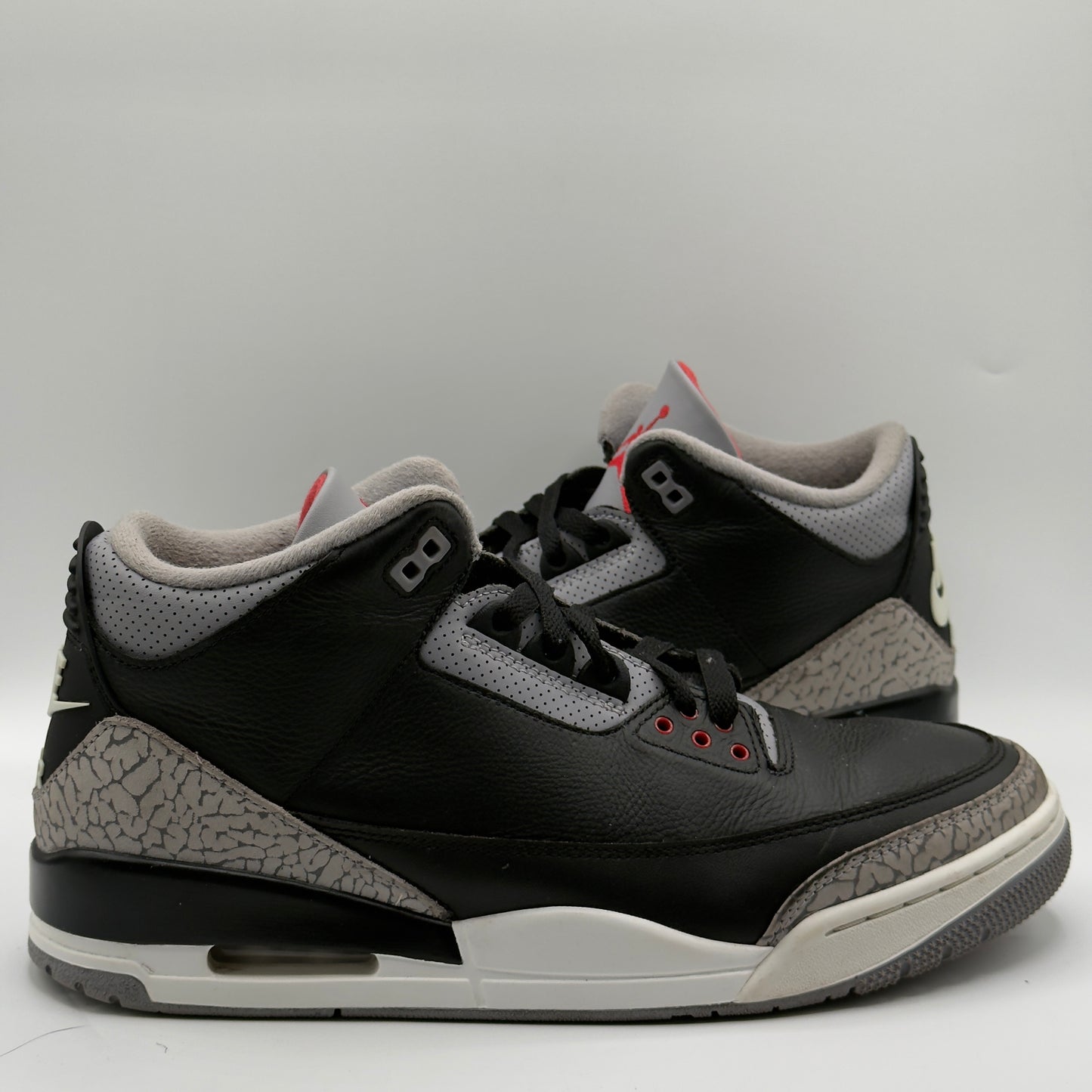 (USED) Jordan 3 Retro OG Black Cement (2024) Size 10.5