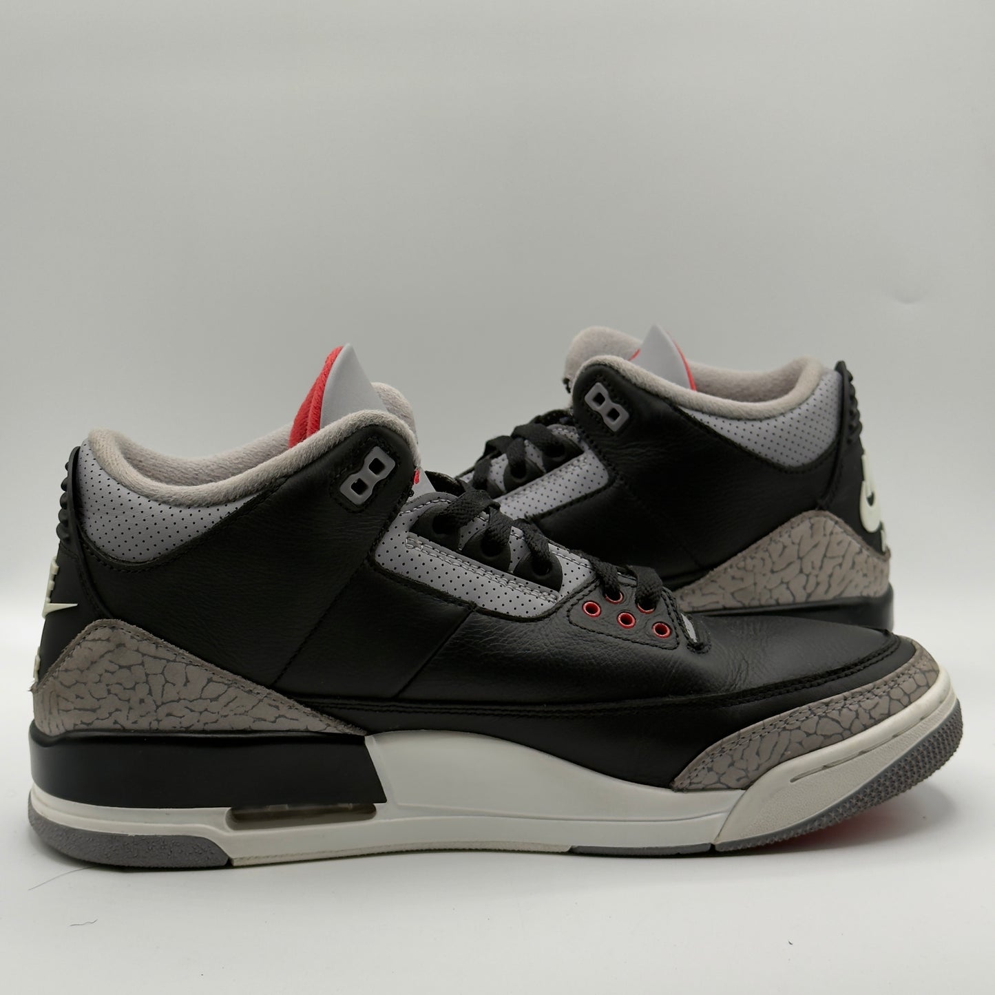(USED) Jordan 3 Retro OG Black Cement (2024) Size 10.5