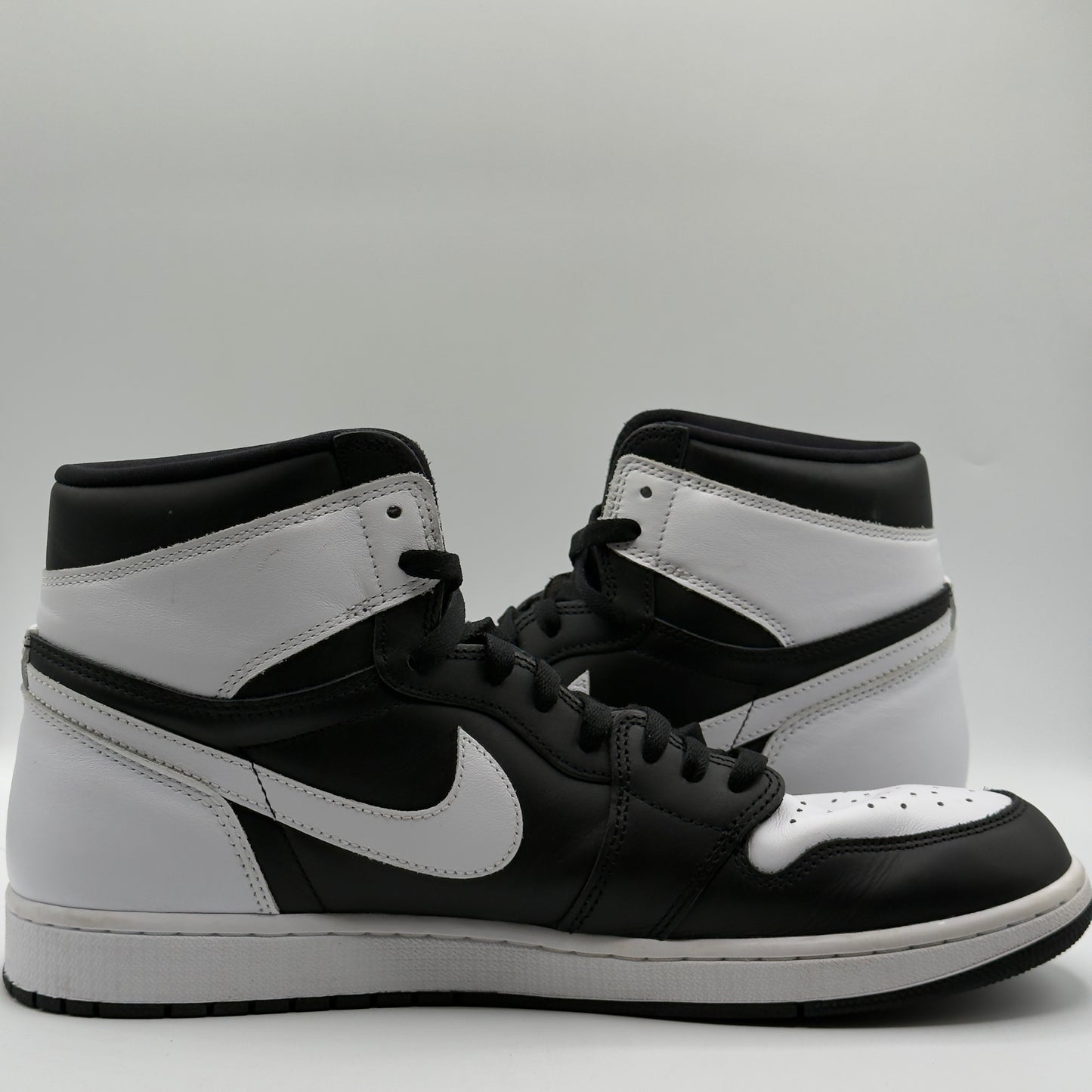 (USED NO BOX) Jordan 1 High OG Black White Size 14