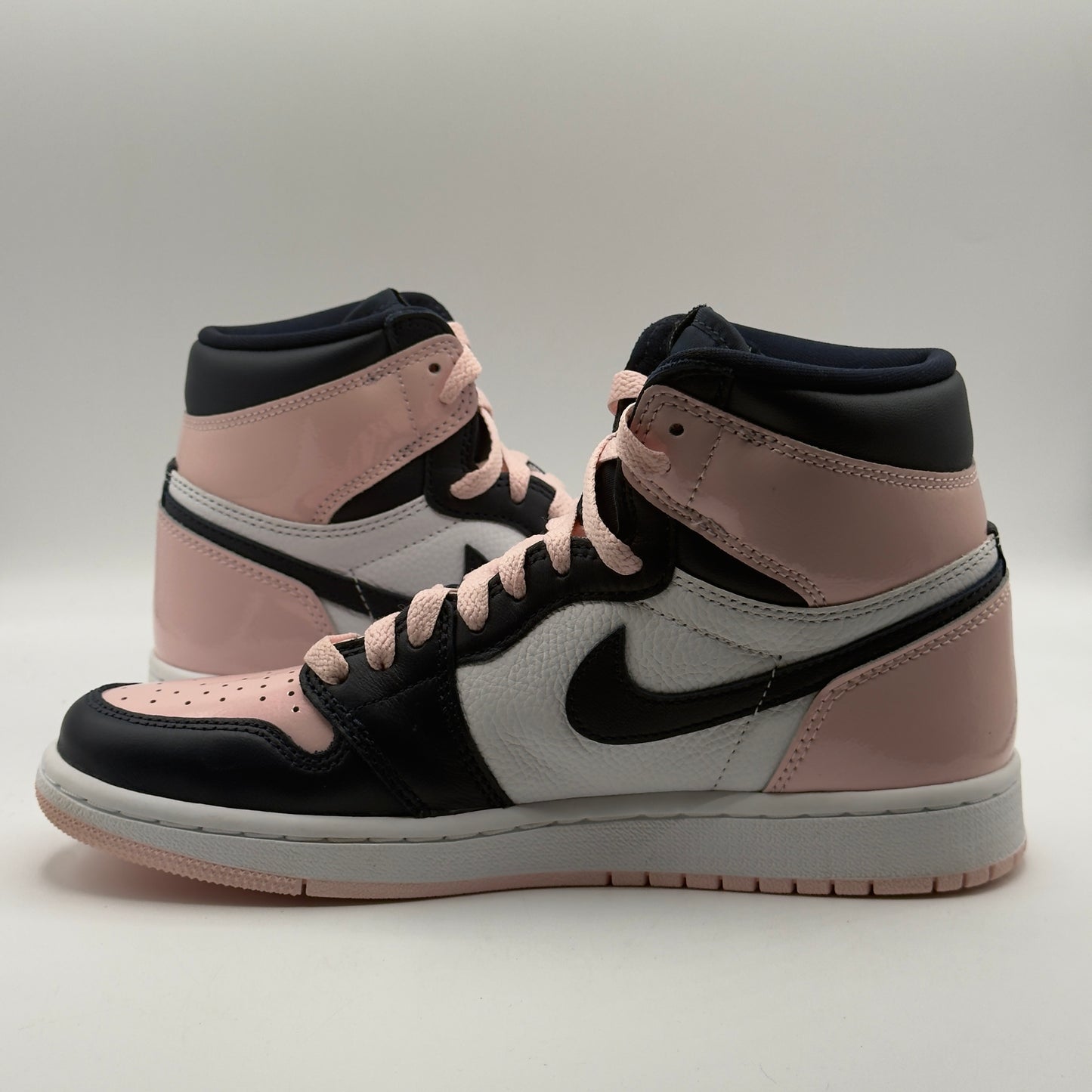 (USED) Jordan 1 Retro High OG Atmosphere (W) Size 7.5W/ 6Y