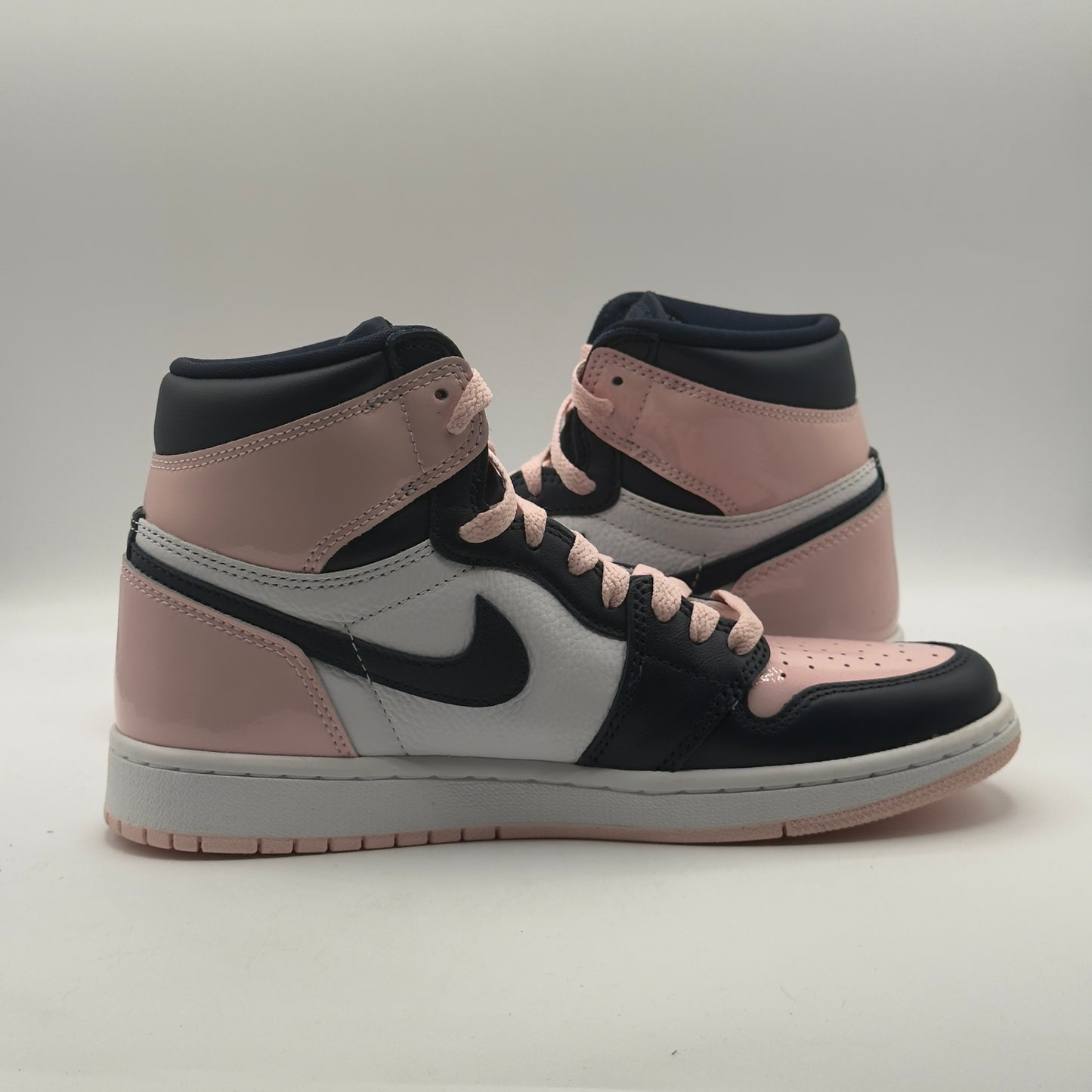 (USED) Jordan 1 Retro High OG Atmosphere (W) Size 7.5W/ 6Y