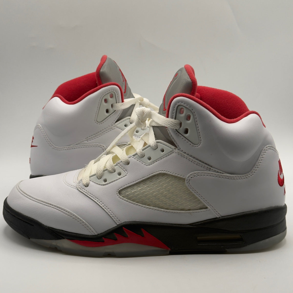 (USED) Jordan 5 Retro Fire Red Silver Tongue 2020 Size 11