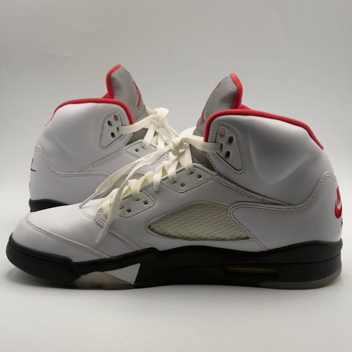 (USED) Jordan 5 Retro Fire Red Silver Tongue 2020 Size 11