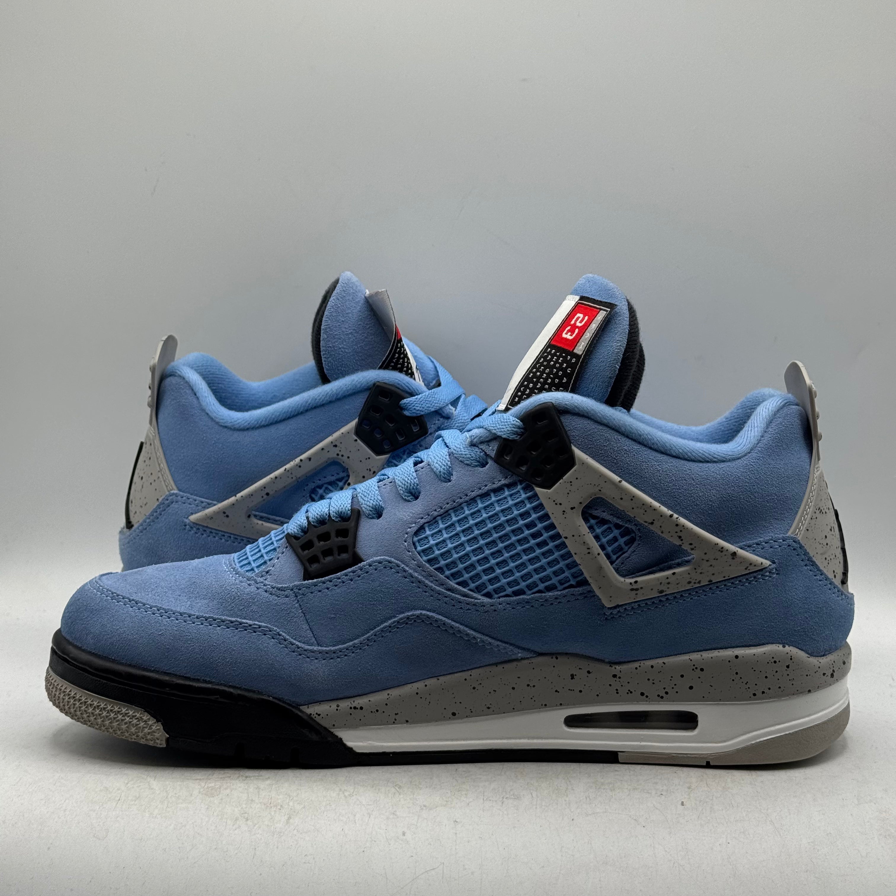 (USED) Jordan 4 University Blue Size 10.5
