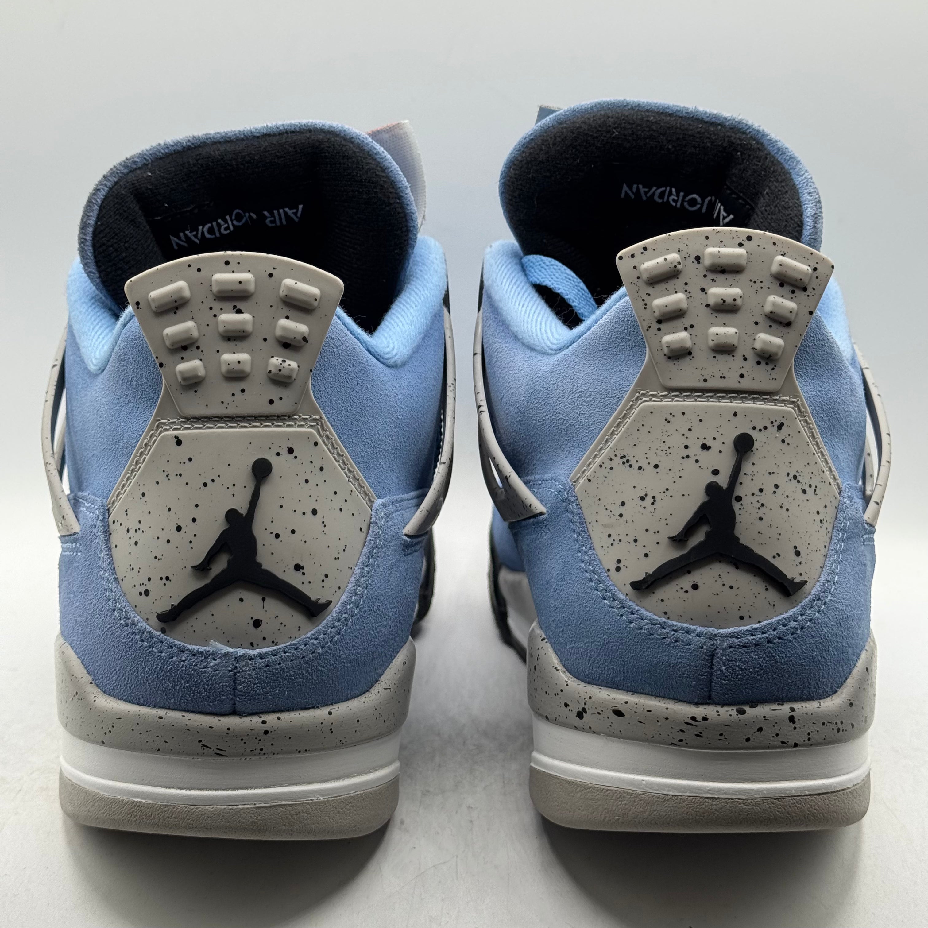 (USED) Jordan 4 University Blue Size 10.5