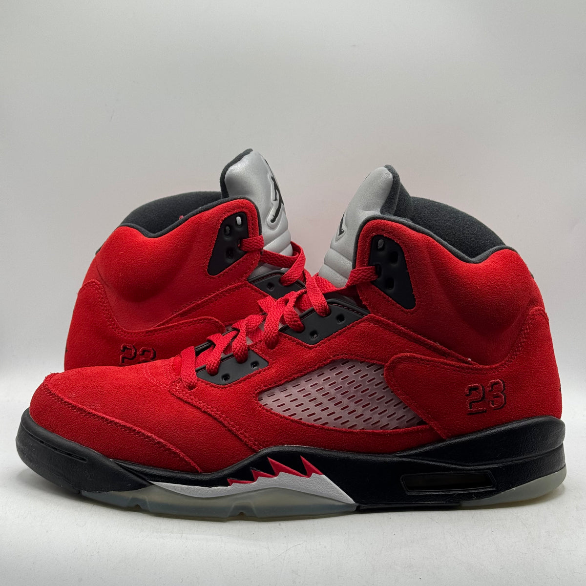 (USED) Jordan 5 Raging Bull Size 10.5
