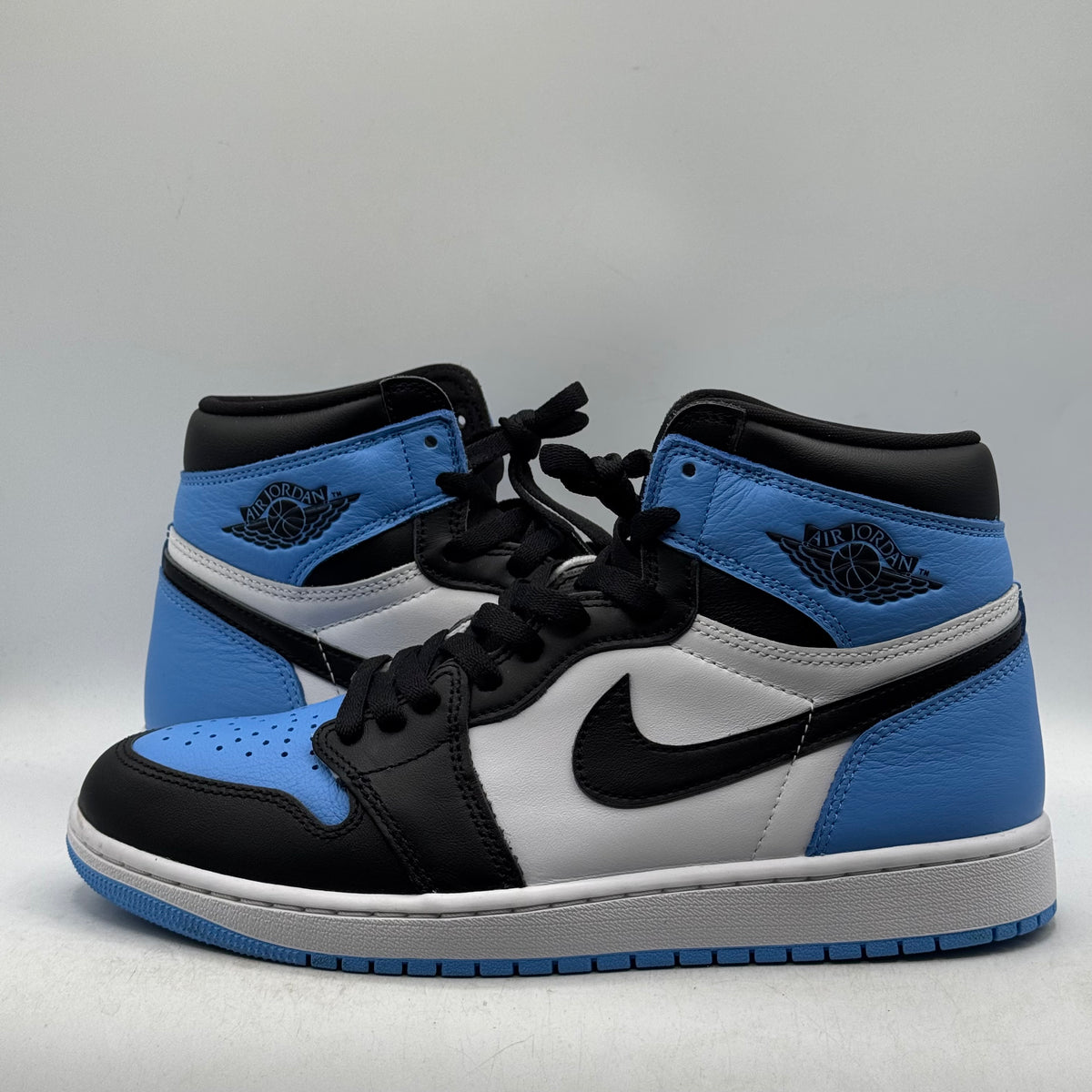 (USED) Jordan 1 High UNC Toe Size 9.5