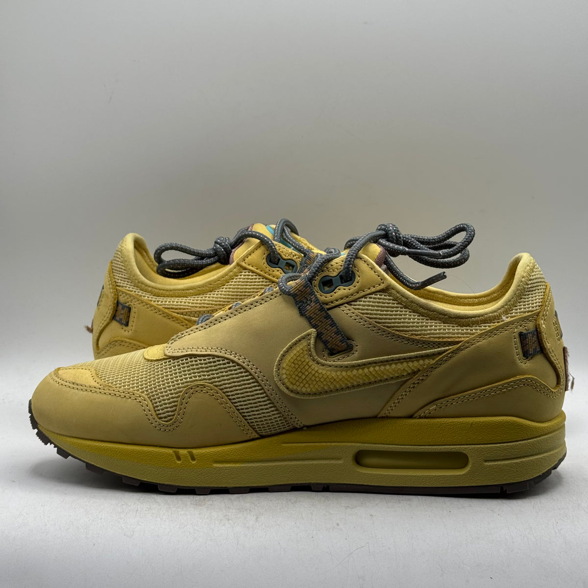 (USED) Nike Air Max 1 Travis Scott Saturn Gold Size 9