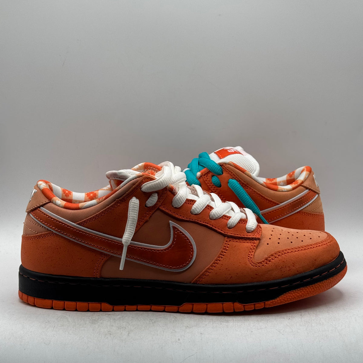 (USED) Nike SB Dunk Low Orange Lobster Size 8.5