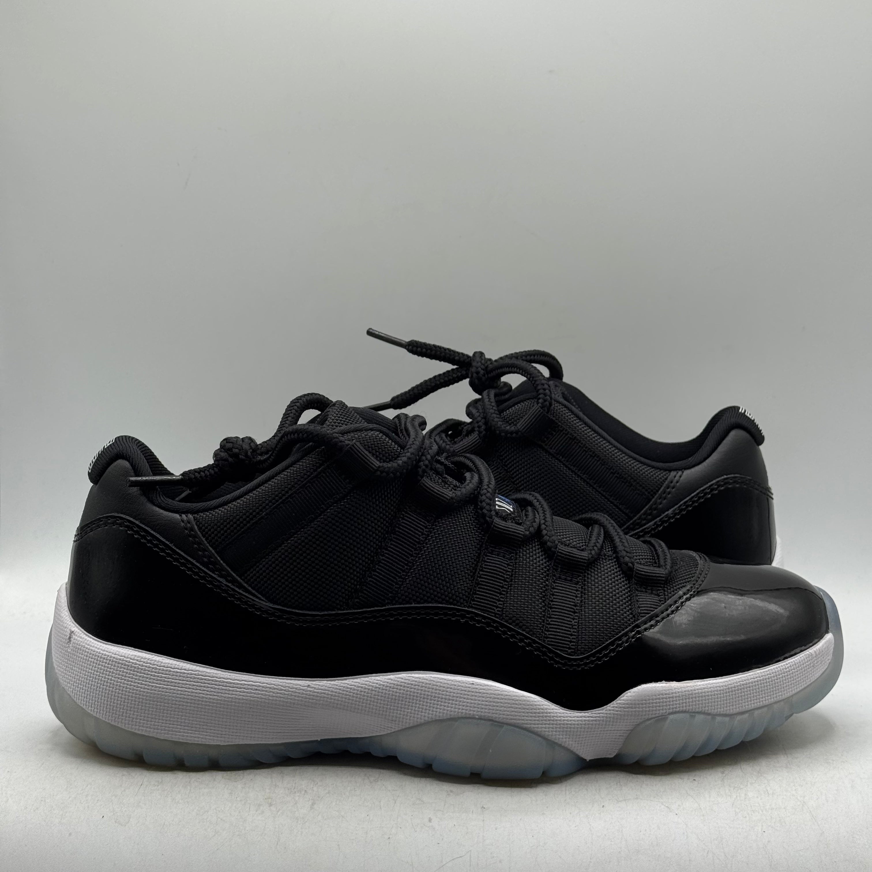 (USED) Jordan 11 Low Space Jam Size 8.5