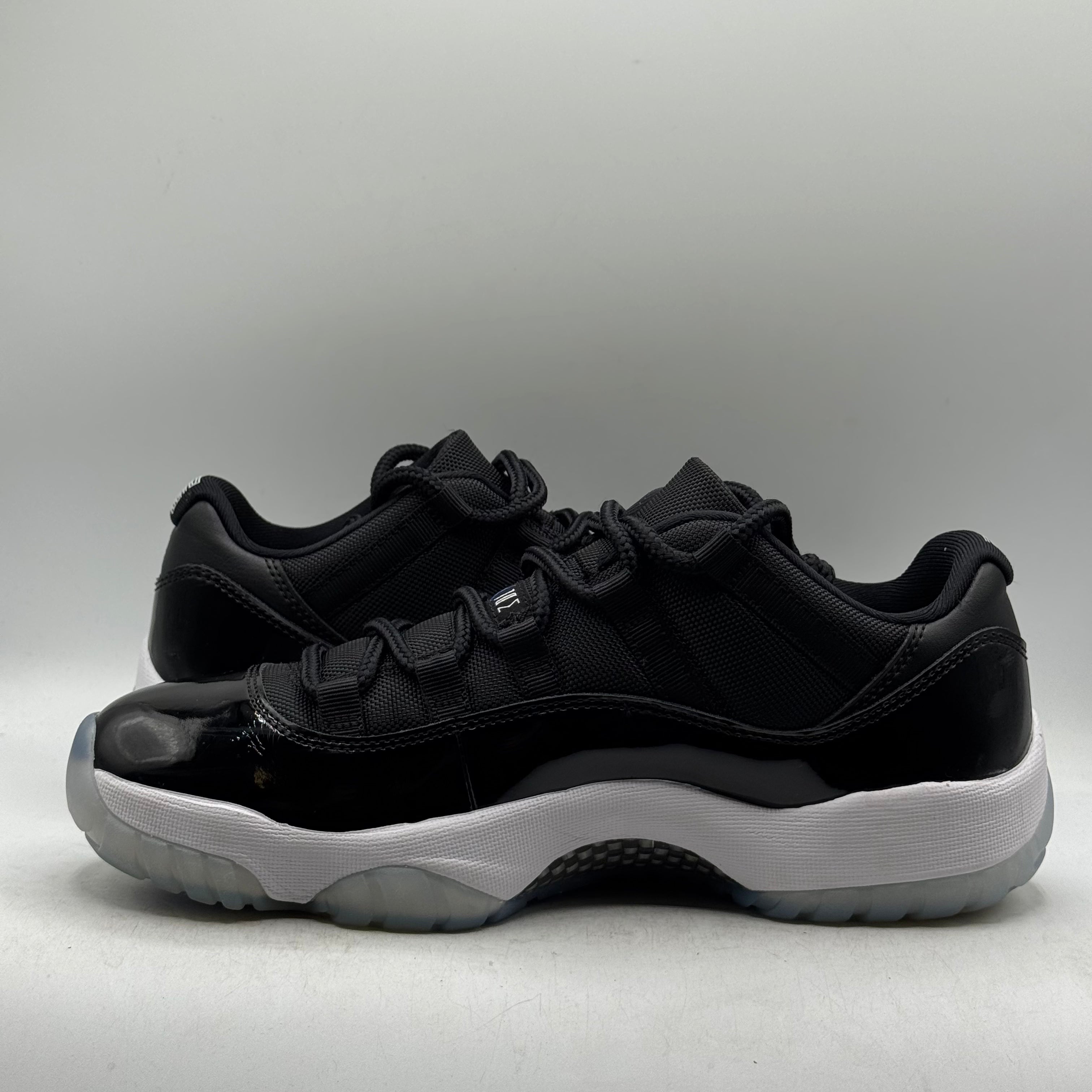 (USED) Jordan 11 Low Space Jam Size 8.5