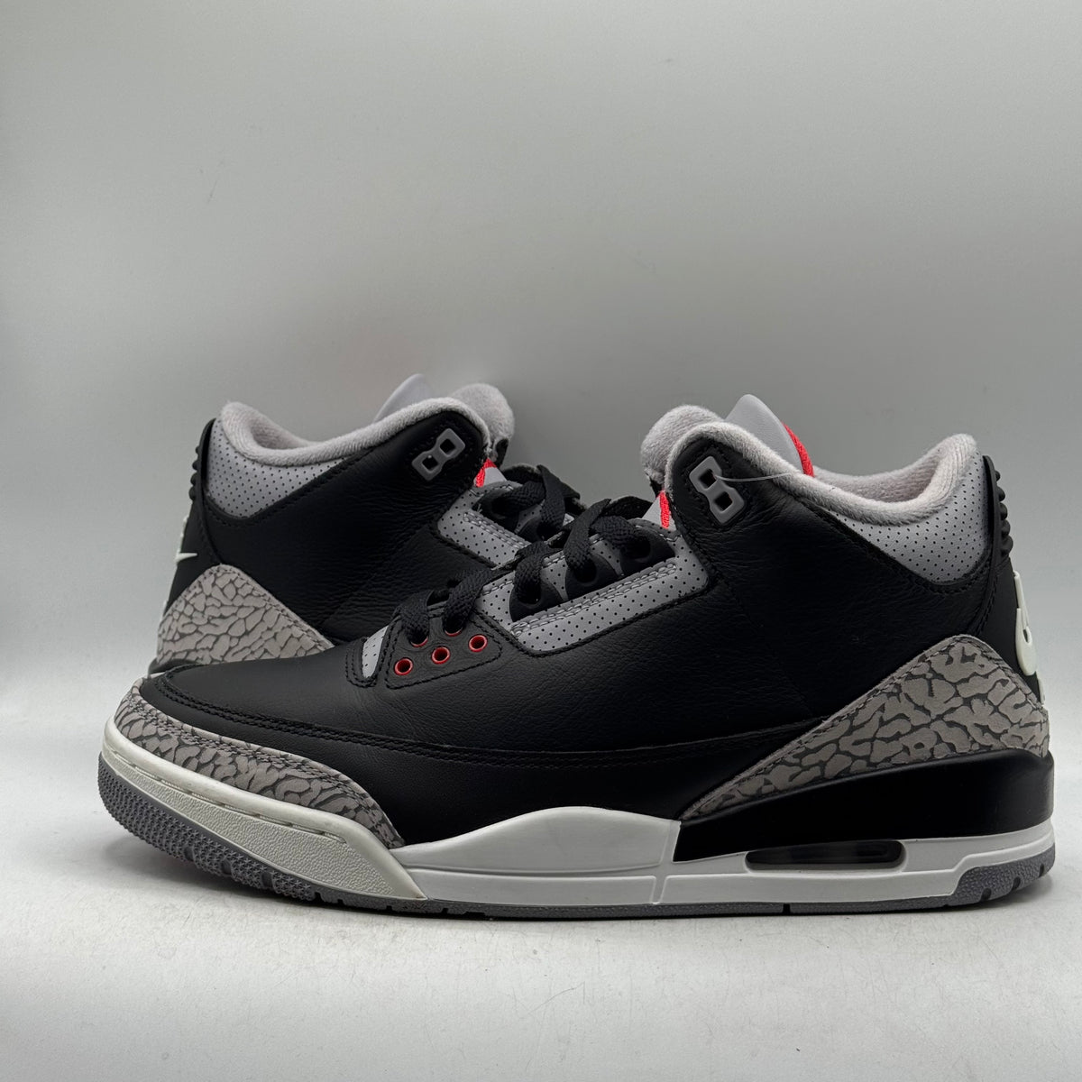(USED) Jordan 3 Black Cement (2024) Size 9