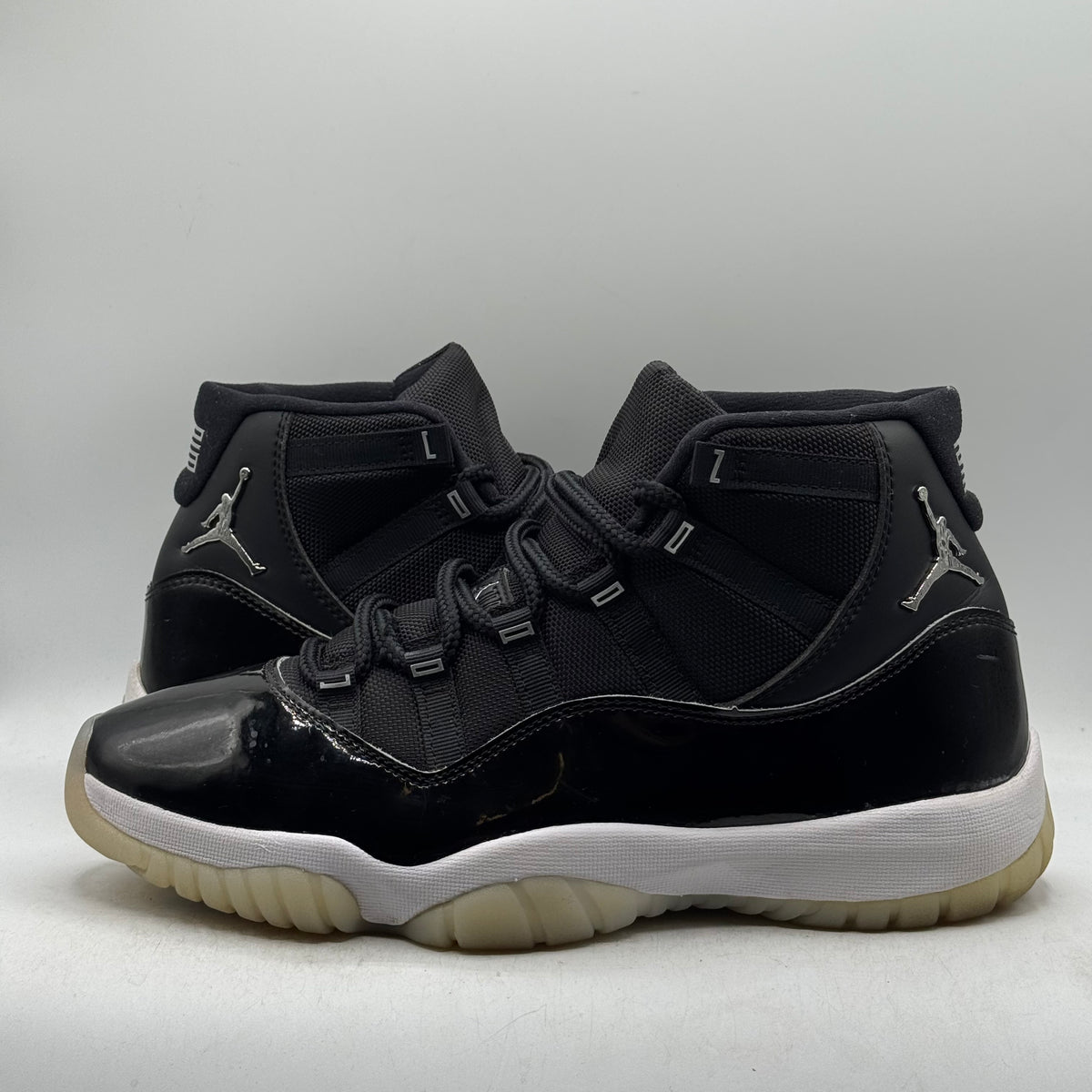 (USED) Jordan 11 Jubilee Size 10