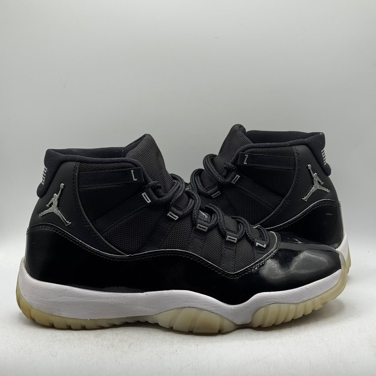 (USED) Jordan 11 Jubilee Size 10