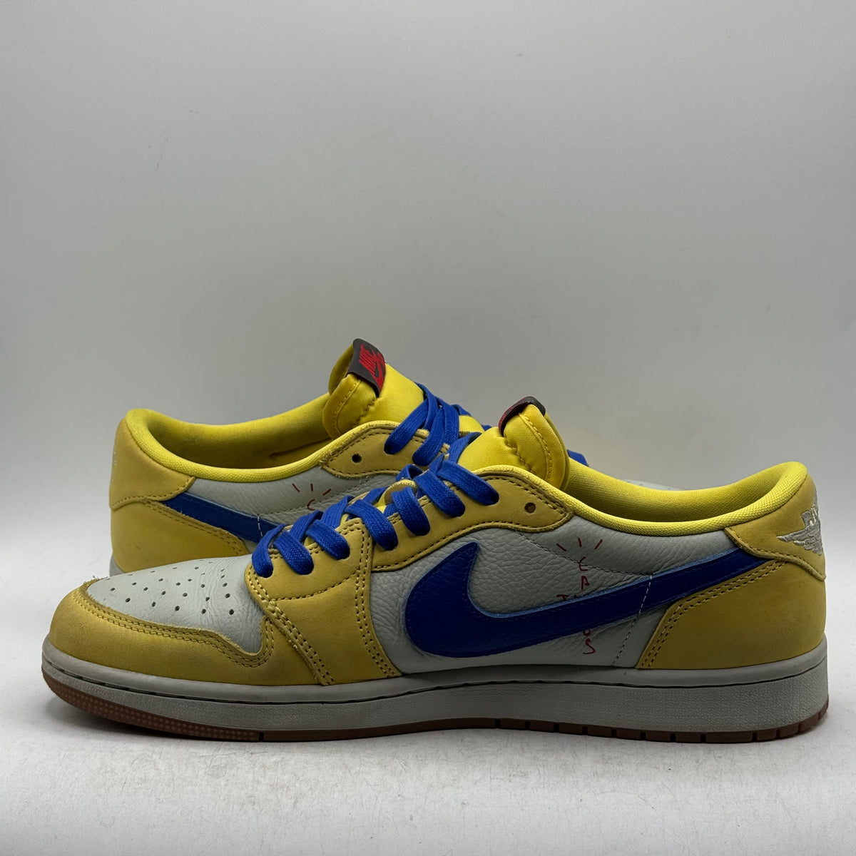 (USED) Jordan 1 Low Travis Scott Canary Size 11W/9.5M