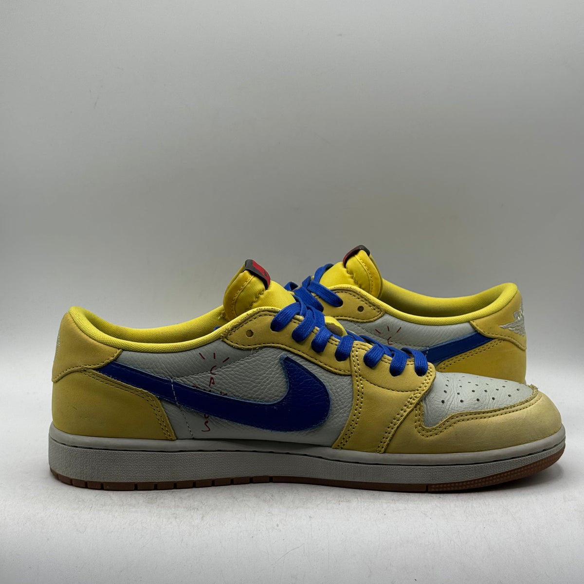 (USED) Jordan 1 Low Travis Scott Canary Size 11W/9.5M