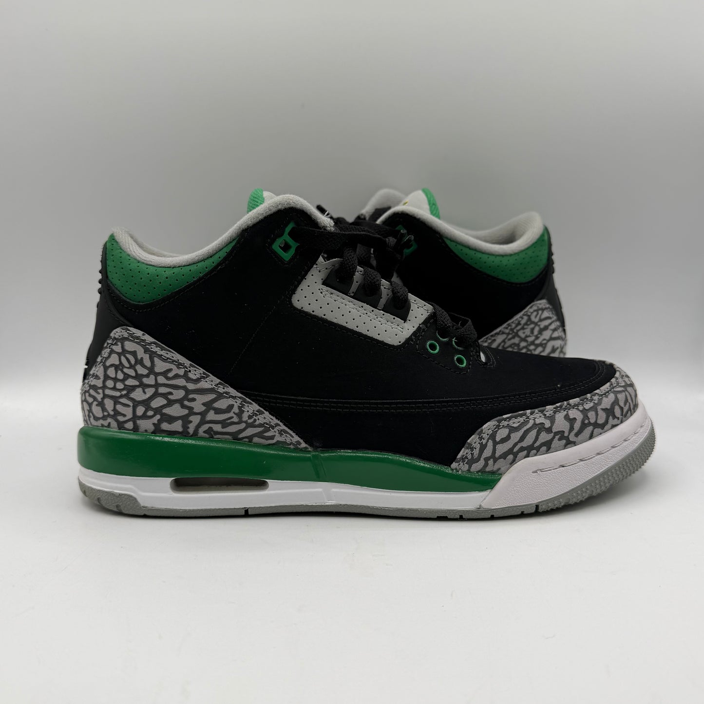(USED) Jordan 3 Retro Pine Green (GS) Size 7Y