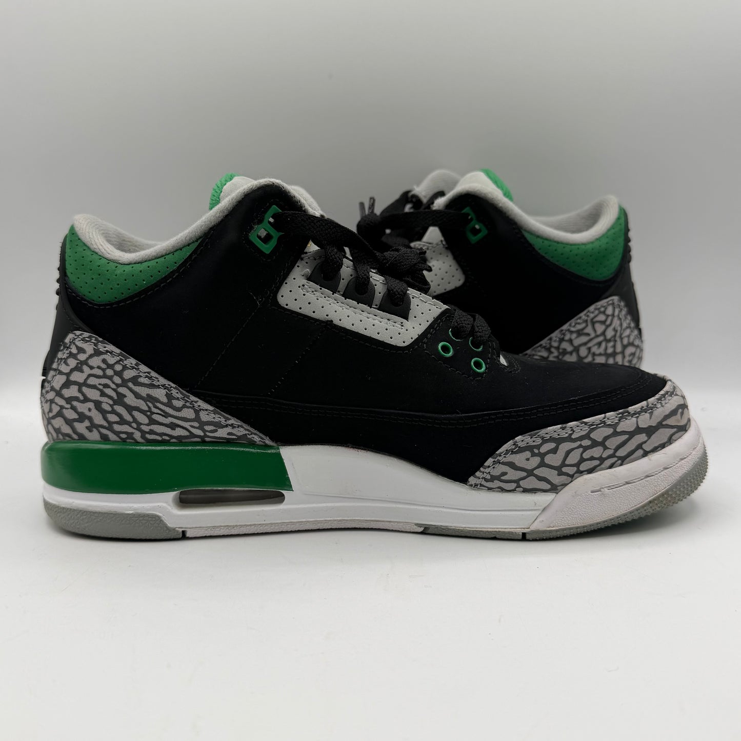 (USED) Jordan 3 Retro Pine Green (GS) Size 7Y