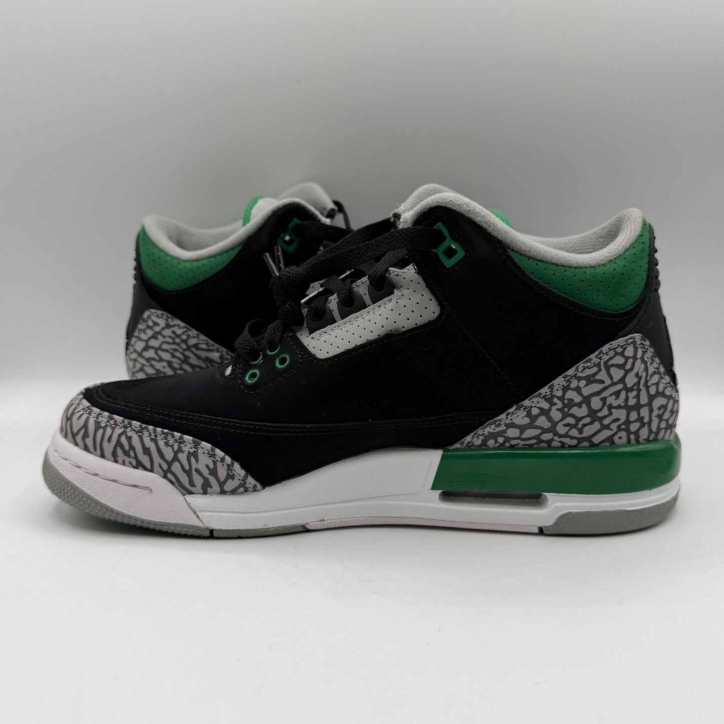 (USED) Jordan 3 Retro Pine Green (GS) Size 7Y