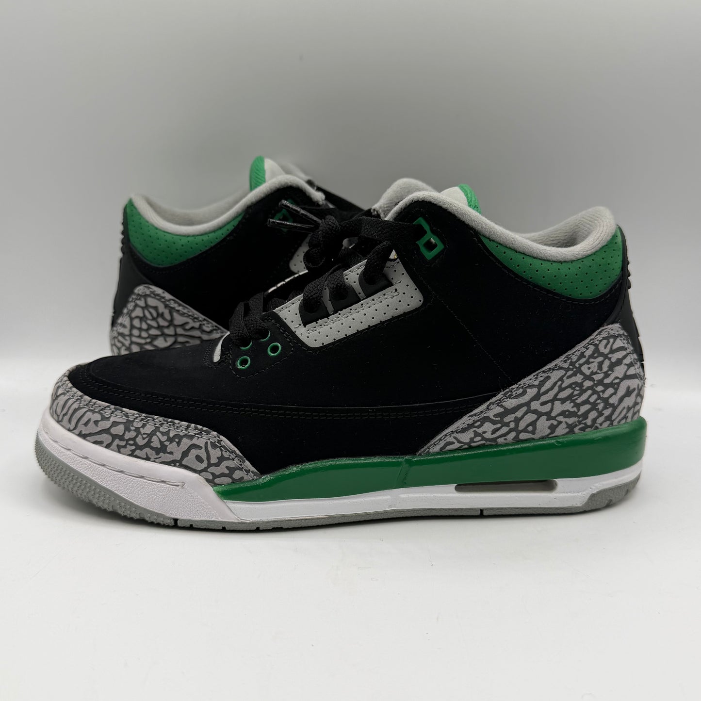 (USED) Jordan 3 Retro Pine Green (GS) Size 7Y