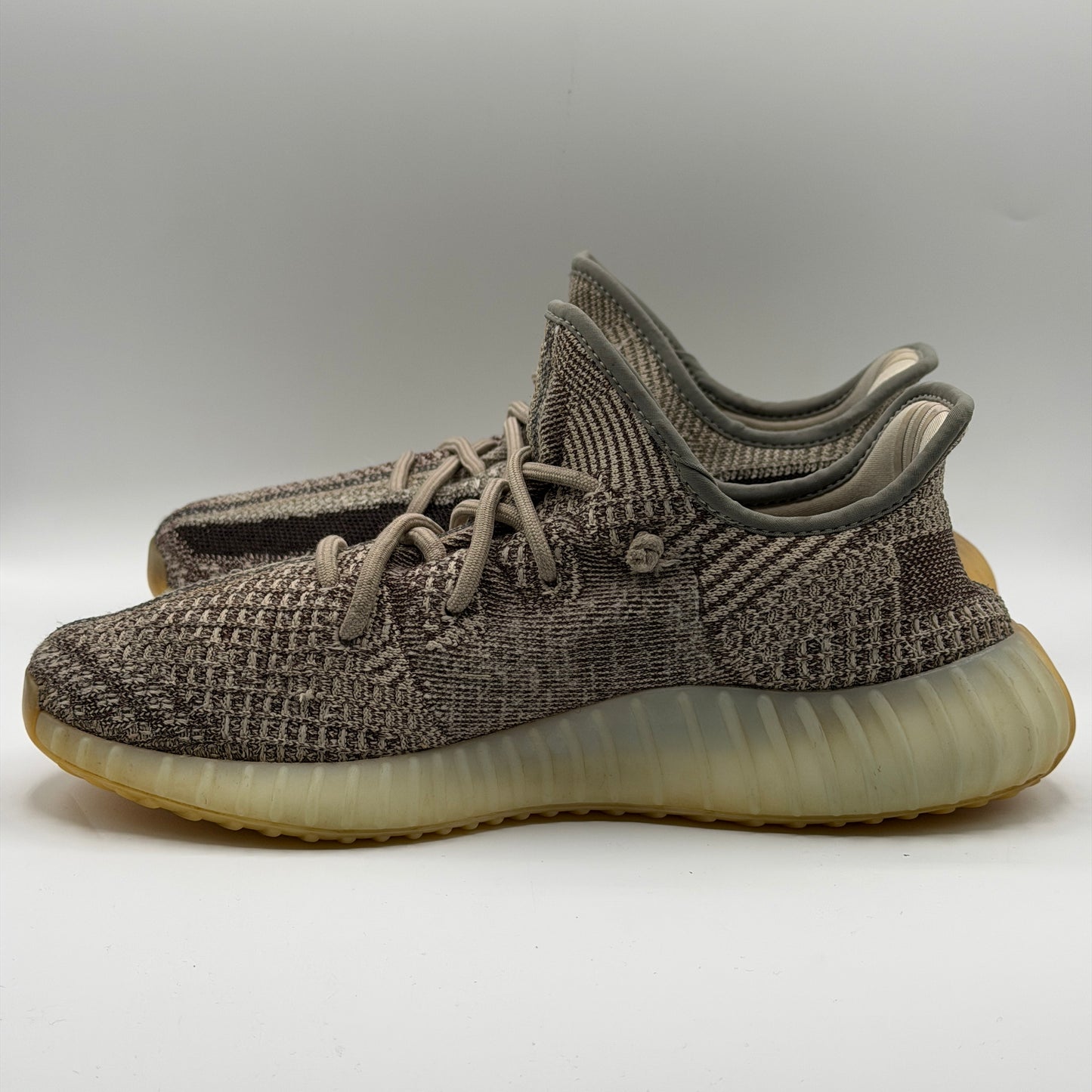(USED) Yeezy Boost 350 V2 Zyon Size 9.5