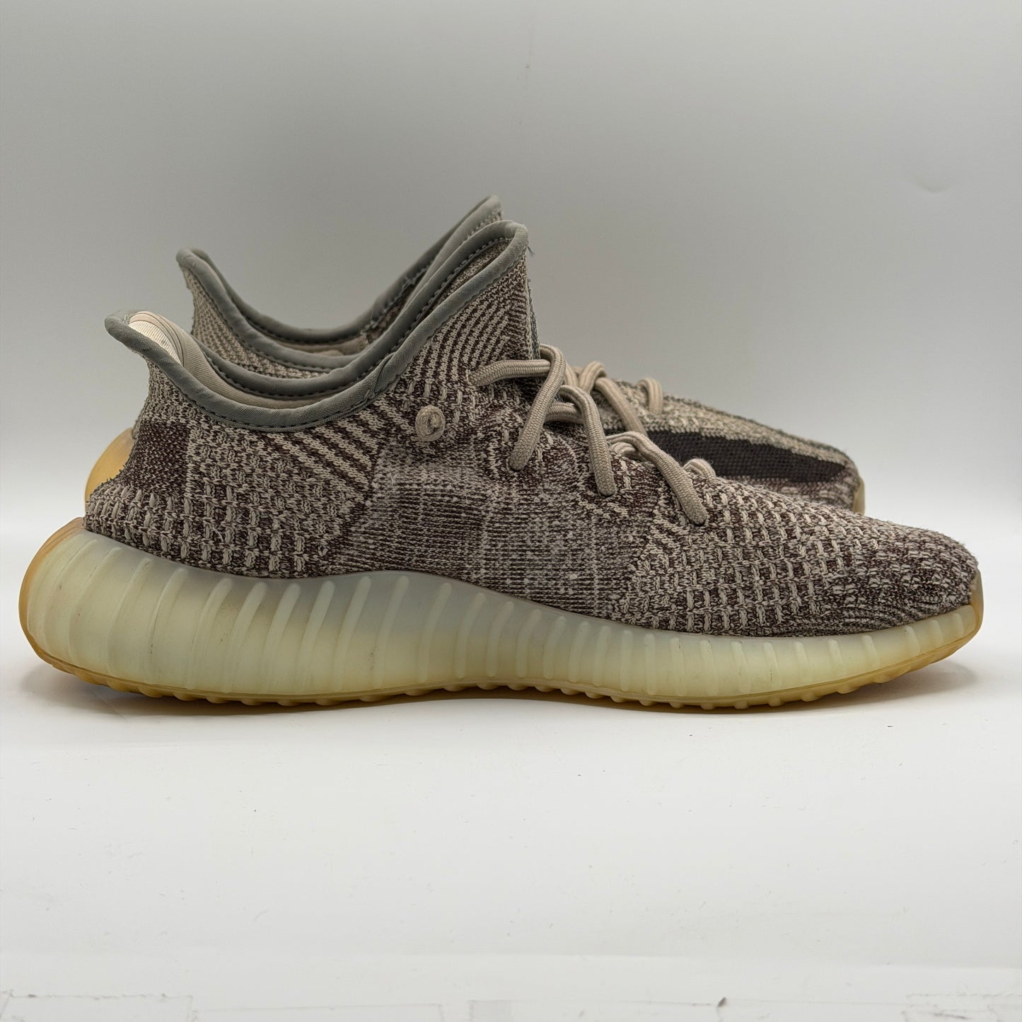 (USED) Yeezy Boost 350 V2 Zyon Size 9.5