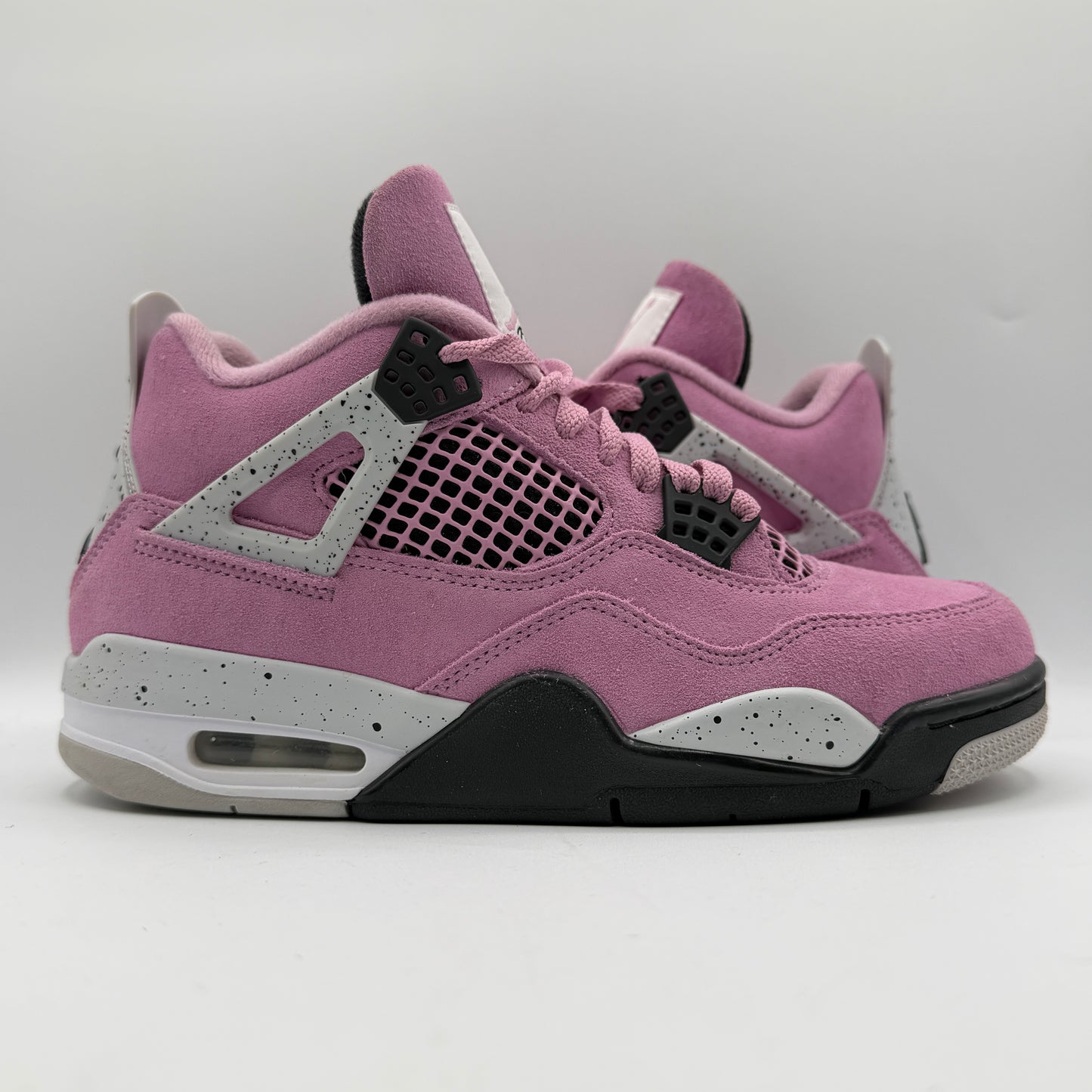 (USED) Jordan 4 Retro Orchid (W) Size 7W/ 5.5Y