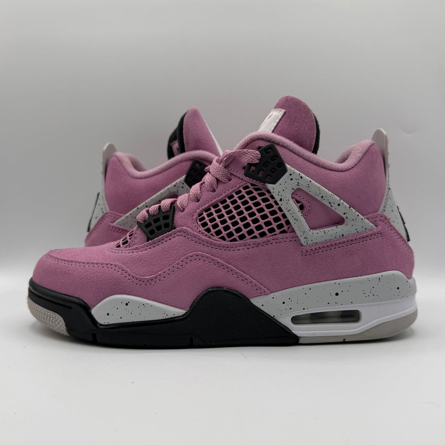 (USED) Jordan 4 Retro Orchid (W) Size 7W/ 5.5Y