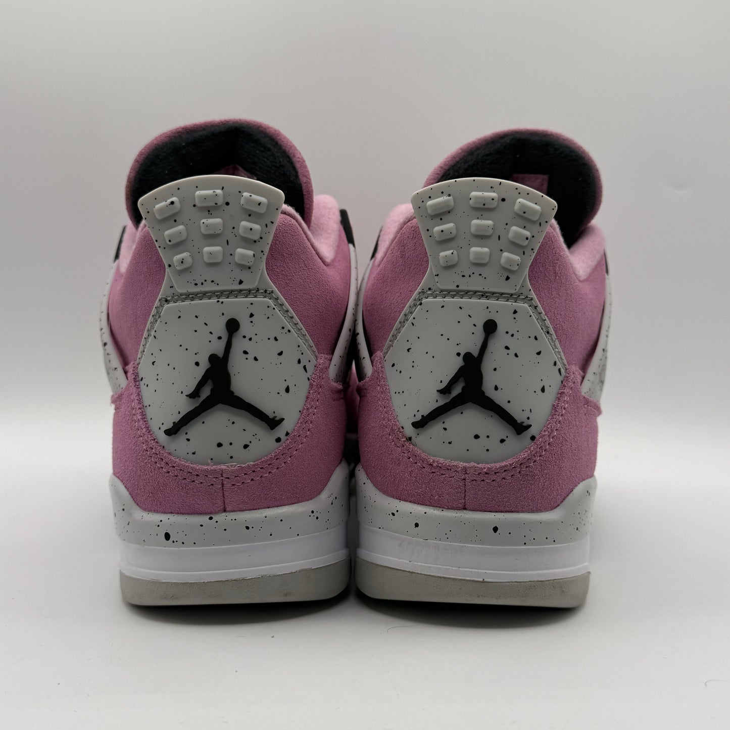 (USED) Jordan 4 Retro Orchid (W) Size 7W/ 5.5Y