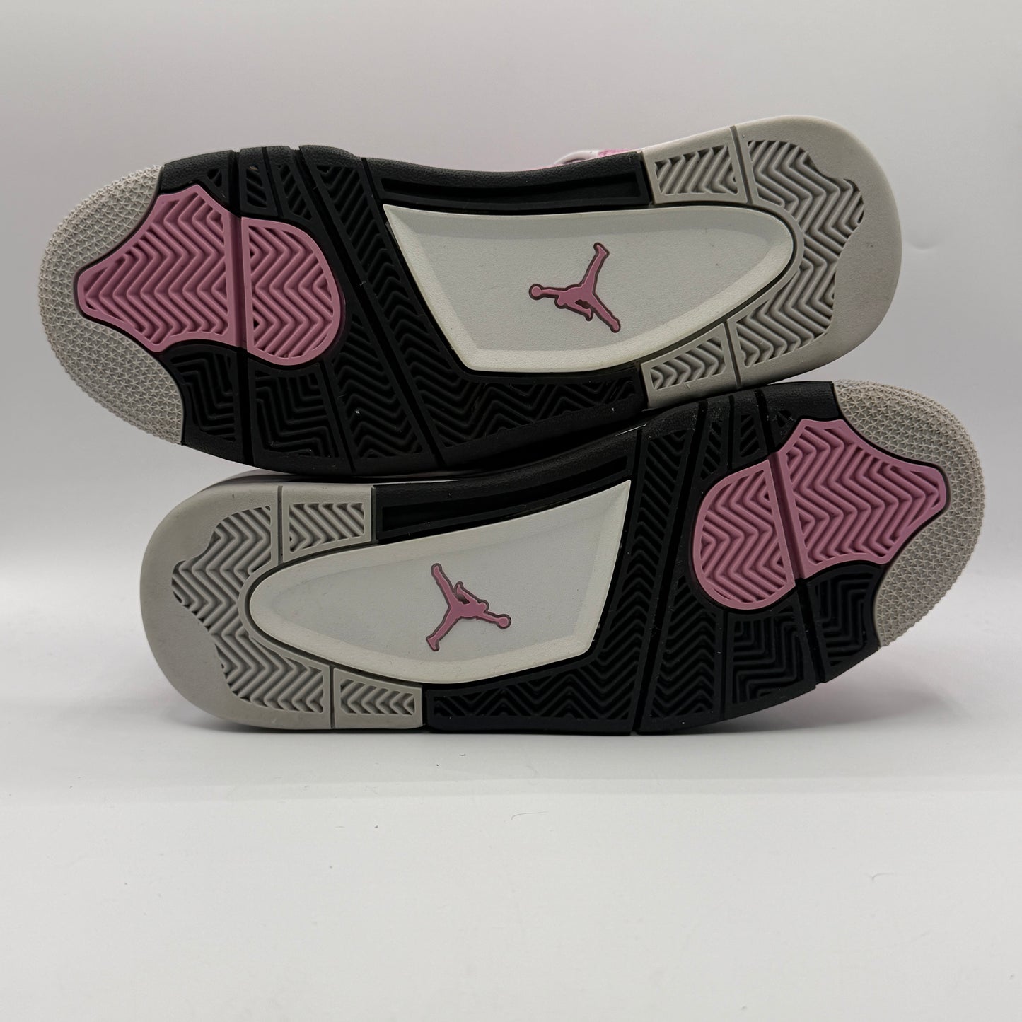 (USED) Jordan 4 Retro Orchid (W) Size 7W/ 5.5Y
