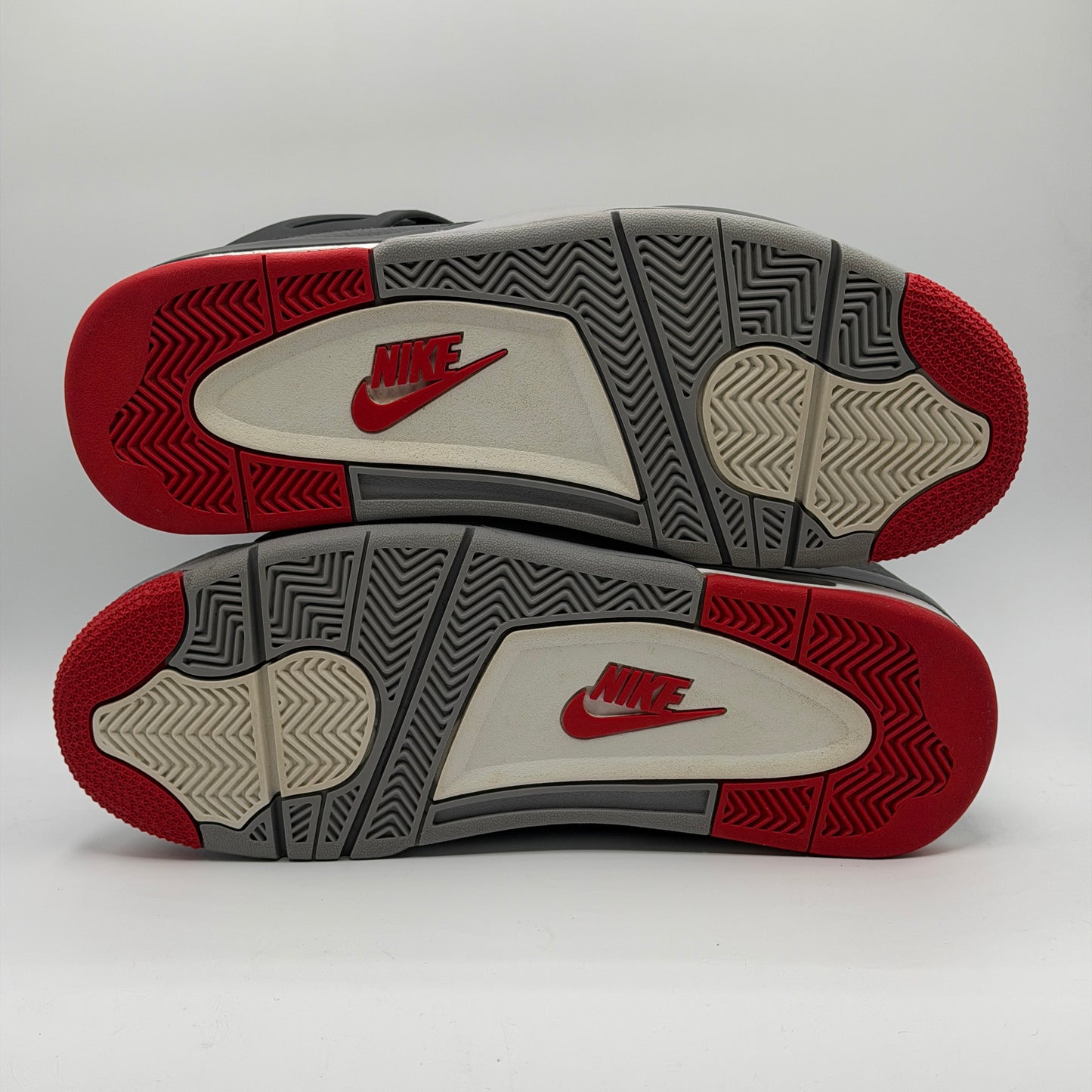 (USED NO BOX) Jordan 4 Retro Bred Reimagined Size 10