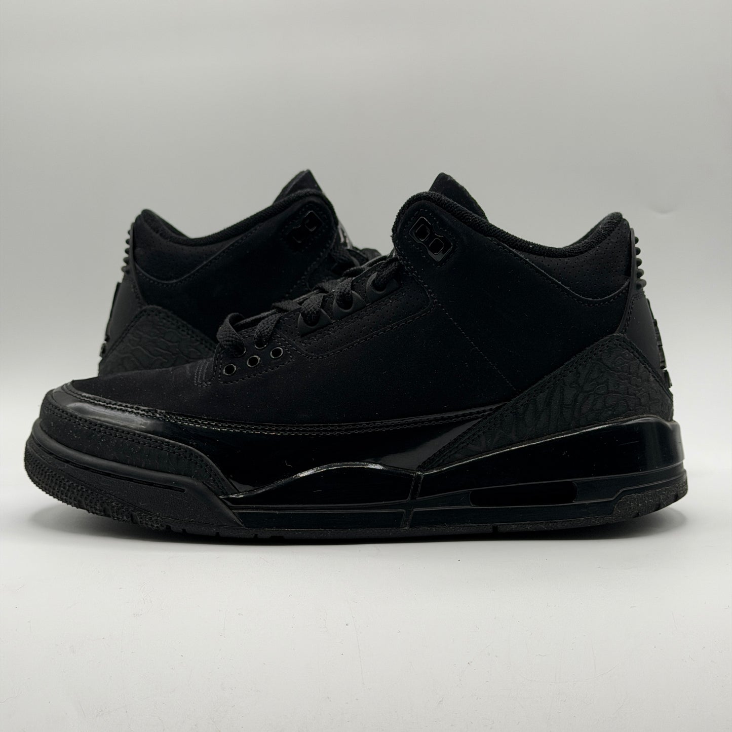 (USED) Jordan 3 Black Cat (2025) Size 8.5