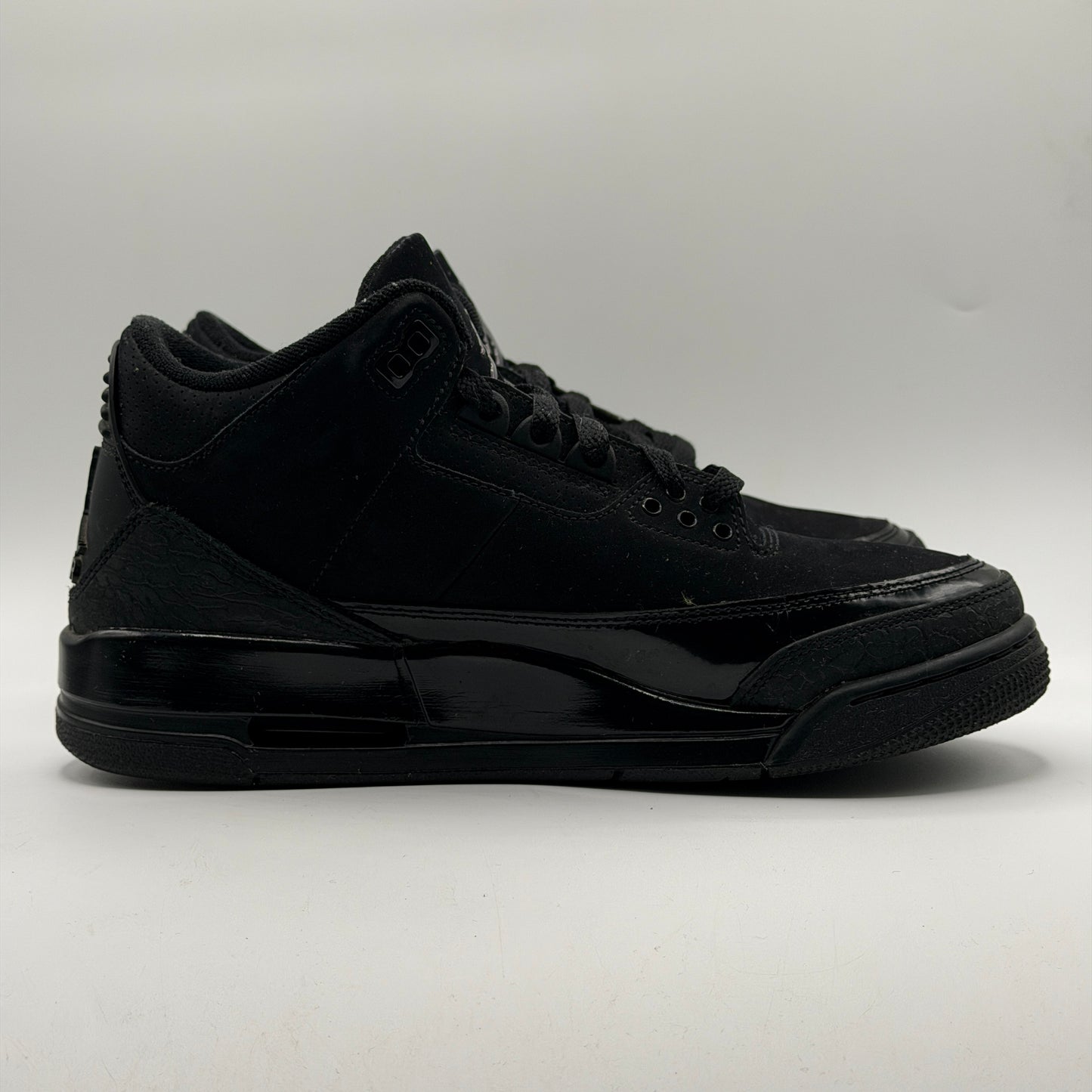 (USED) Jordan 3 Black Cat (2025) Size 8.5