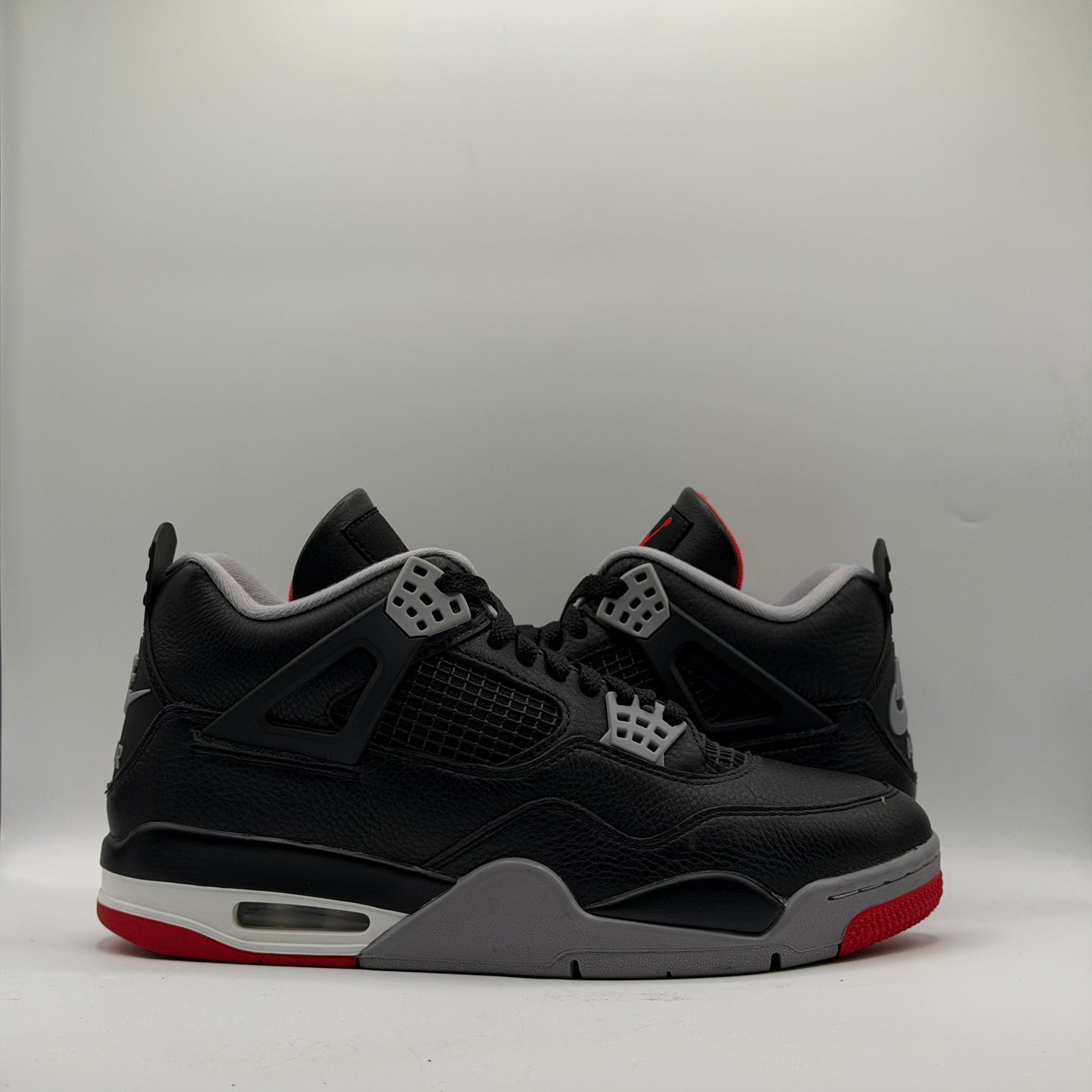 (USED) Jordan 4 Retro Bred Reimagined Size 9.5