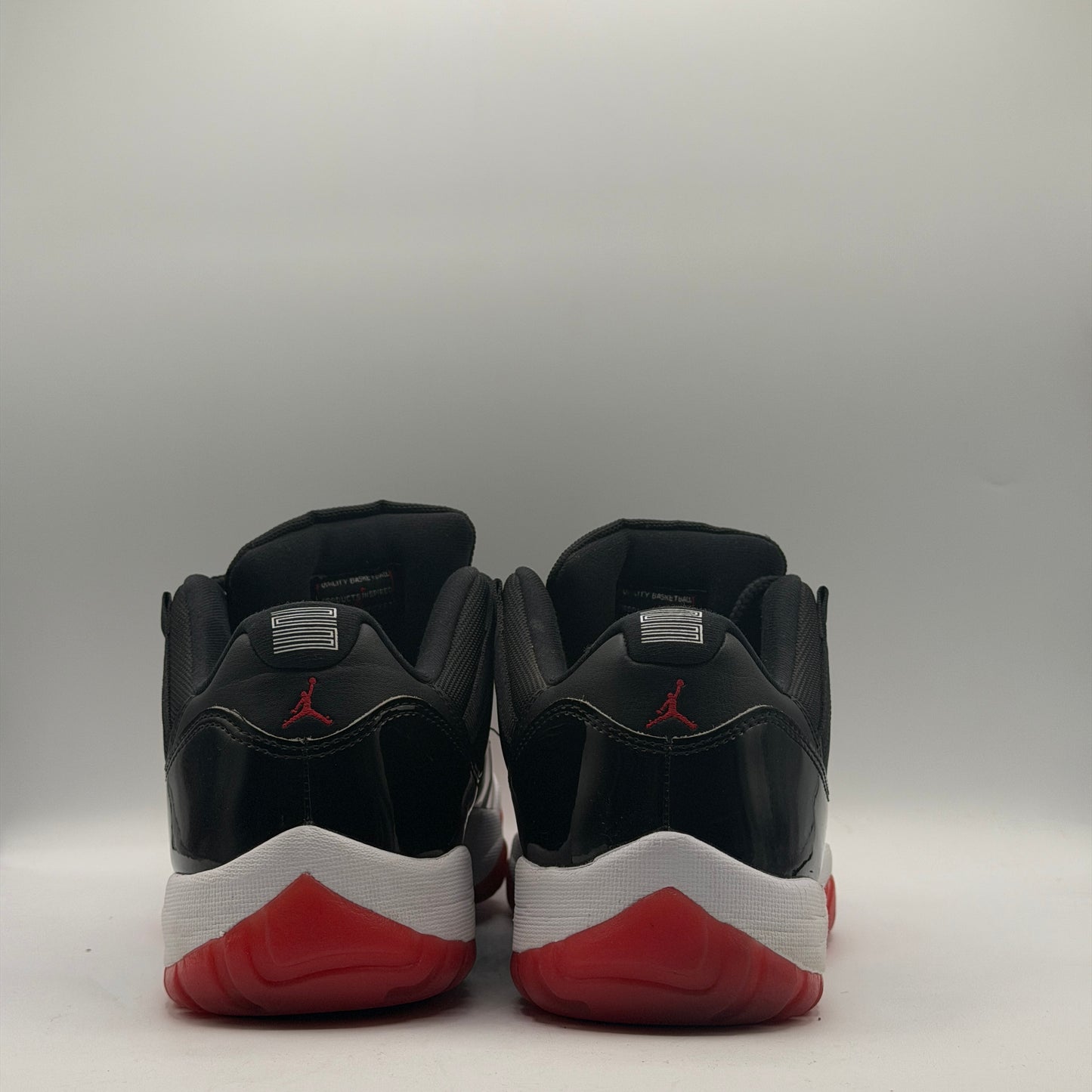 (USED) Jordan 11 Retro Low Bred Size 10.5