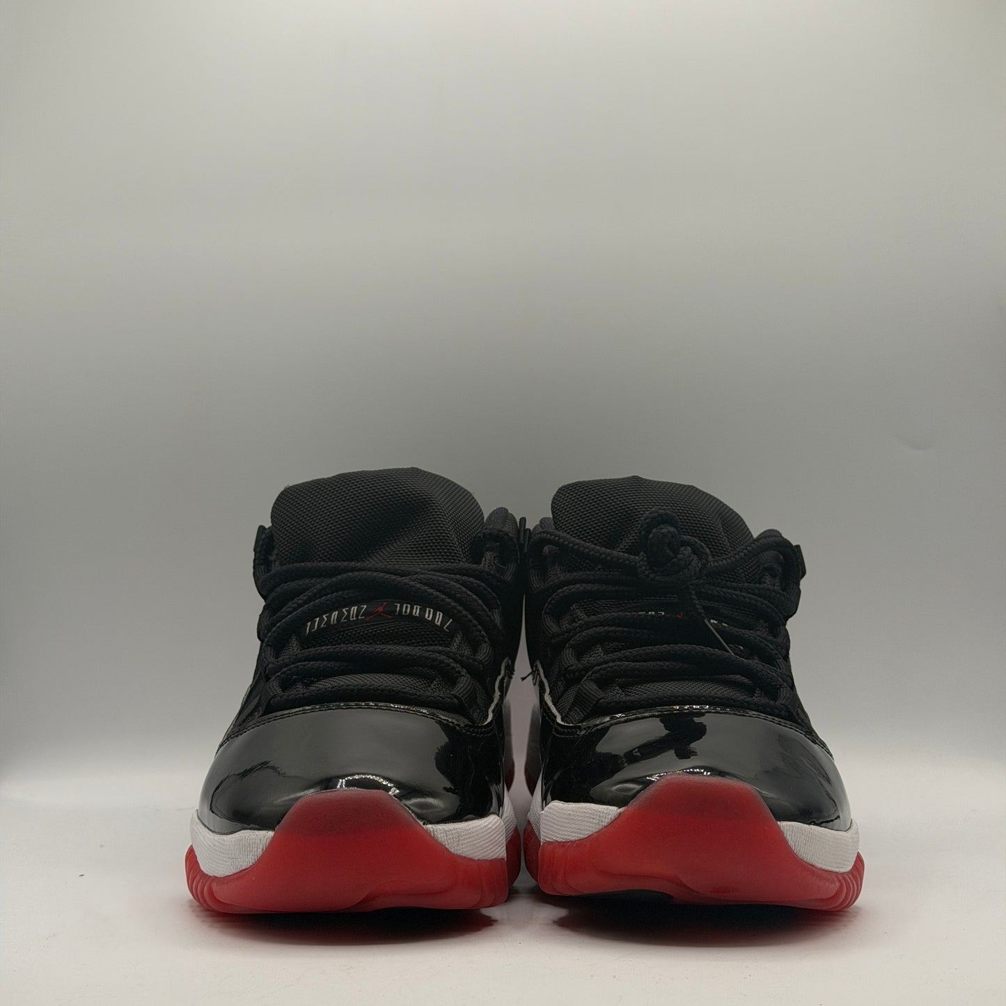 (USED) Jordan 11 Retro Low Bred Size 10.5