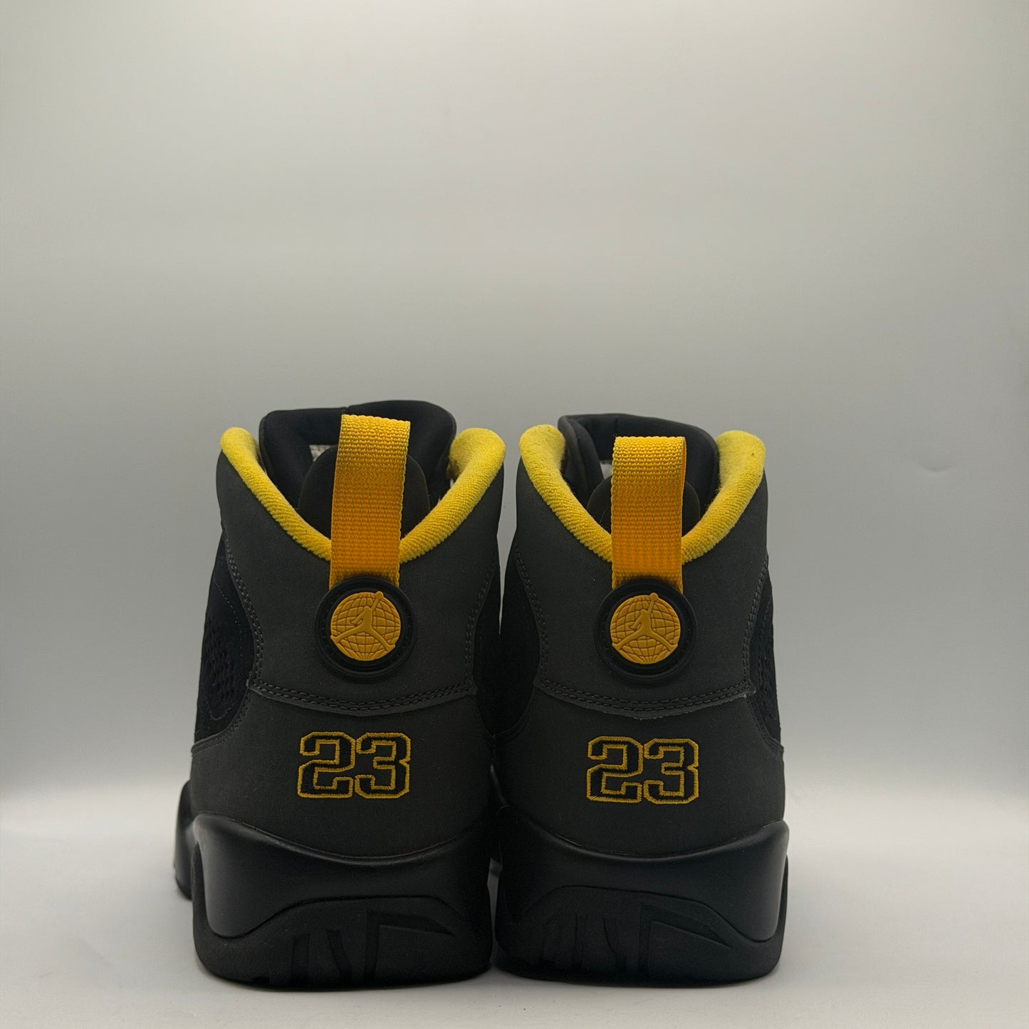 (USED) Jordan 9 Retro University Gold Size 10.5