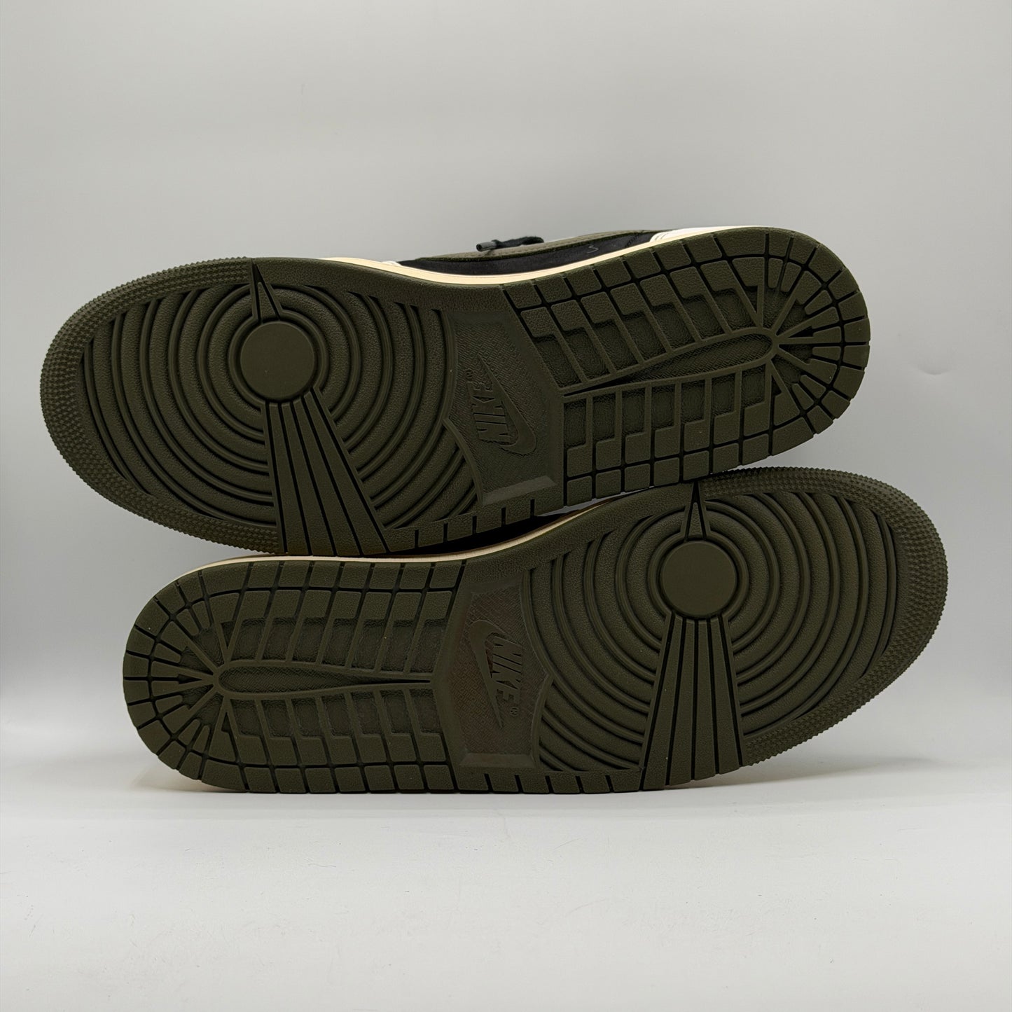 (USED) Jordan 1 Retro Low OG SP Travis Scott Olive (W) 13W/11.5M