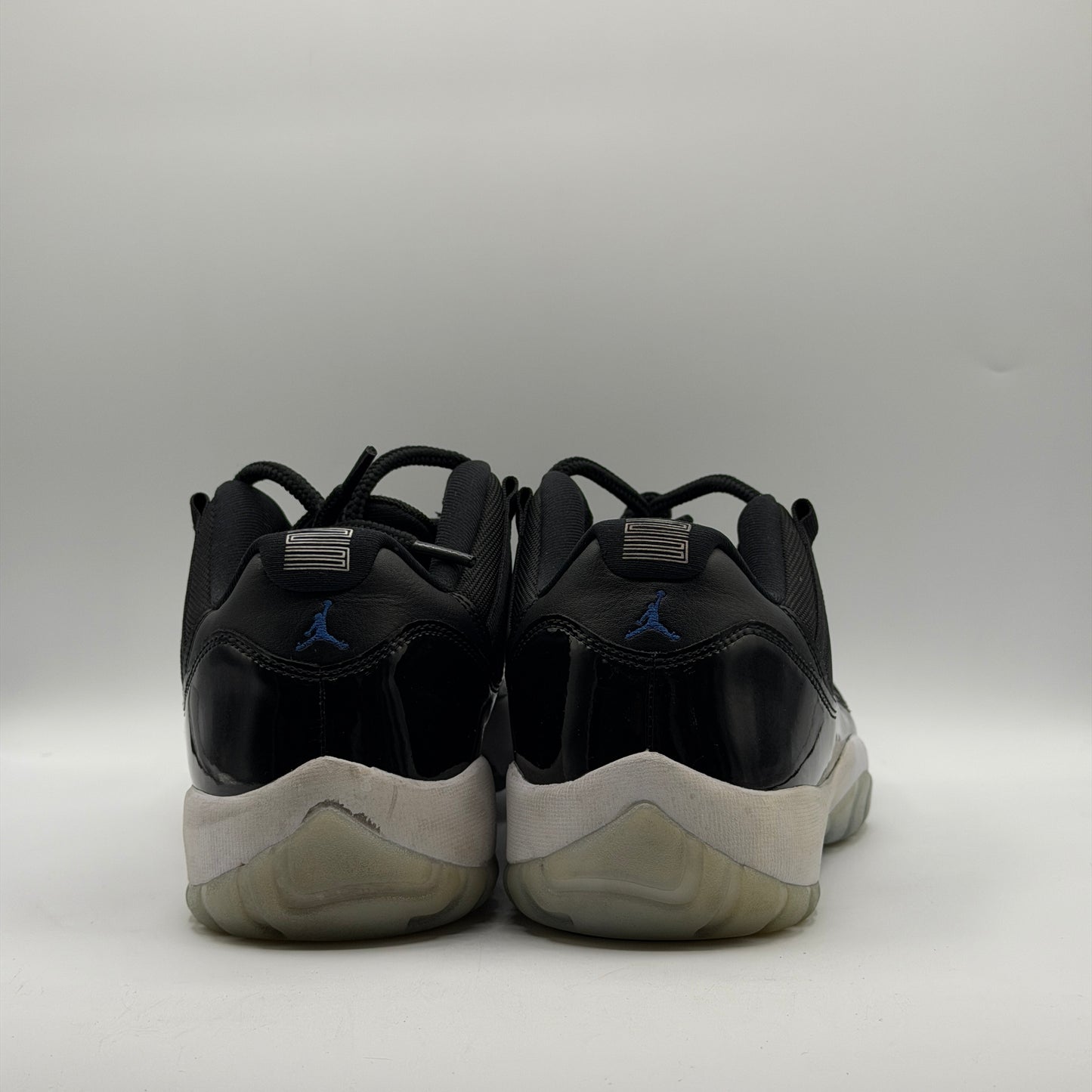 (USED NO BOX) Jordan 11 Retro Low Space Jam Size 10