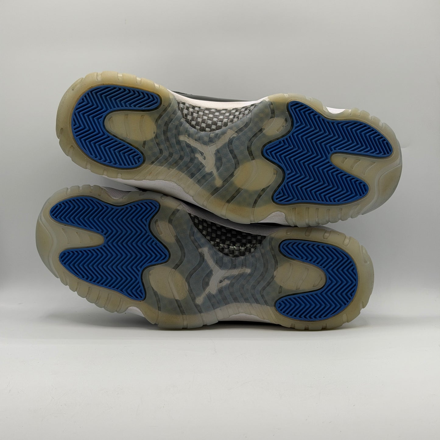 (USED NO BOX) Jordan 11 Retro Low Space Jam Size 10