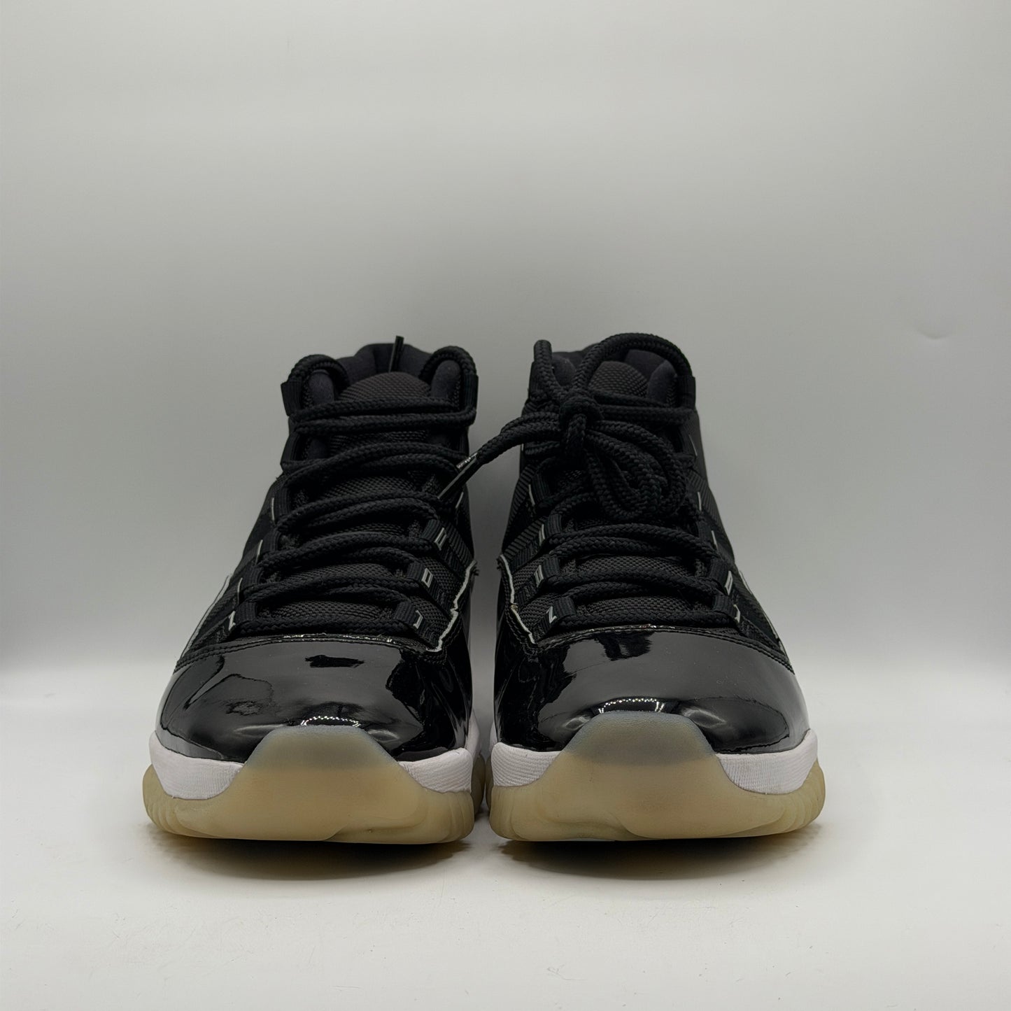 (USED NO BOX) Jordan 11 Retro Jubilee Size 10