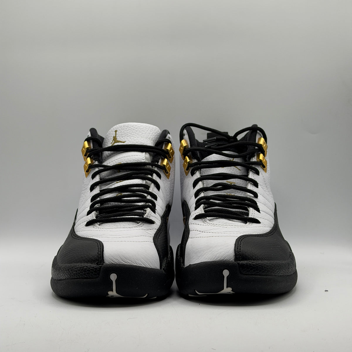 (USED NO BOX) Jordan 12 Retro Royalty Taxi Size 9.5