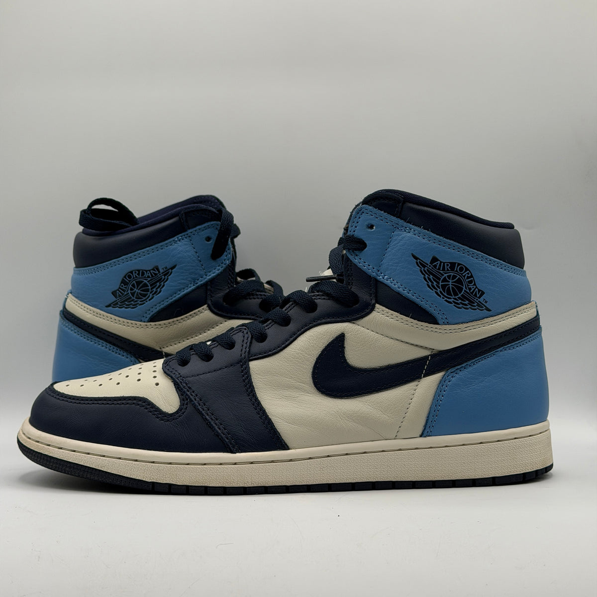 (USED) Jordan 1 Retro High Obsidian Size 11.5