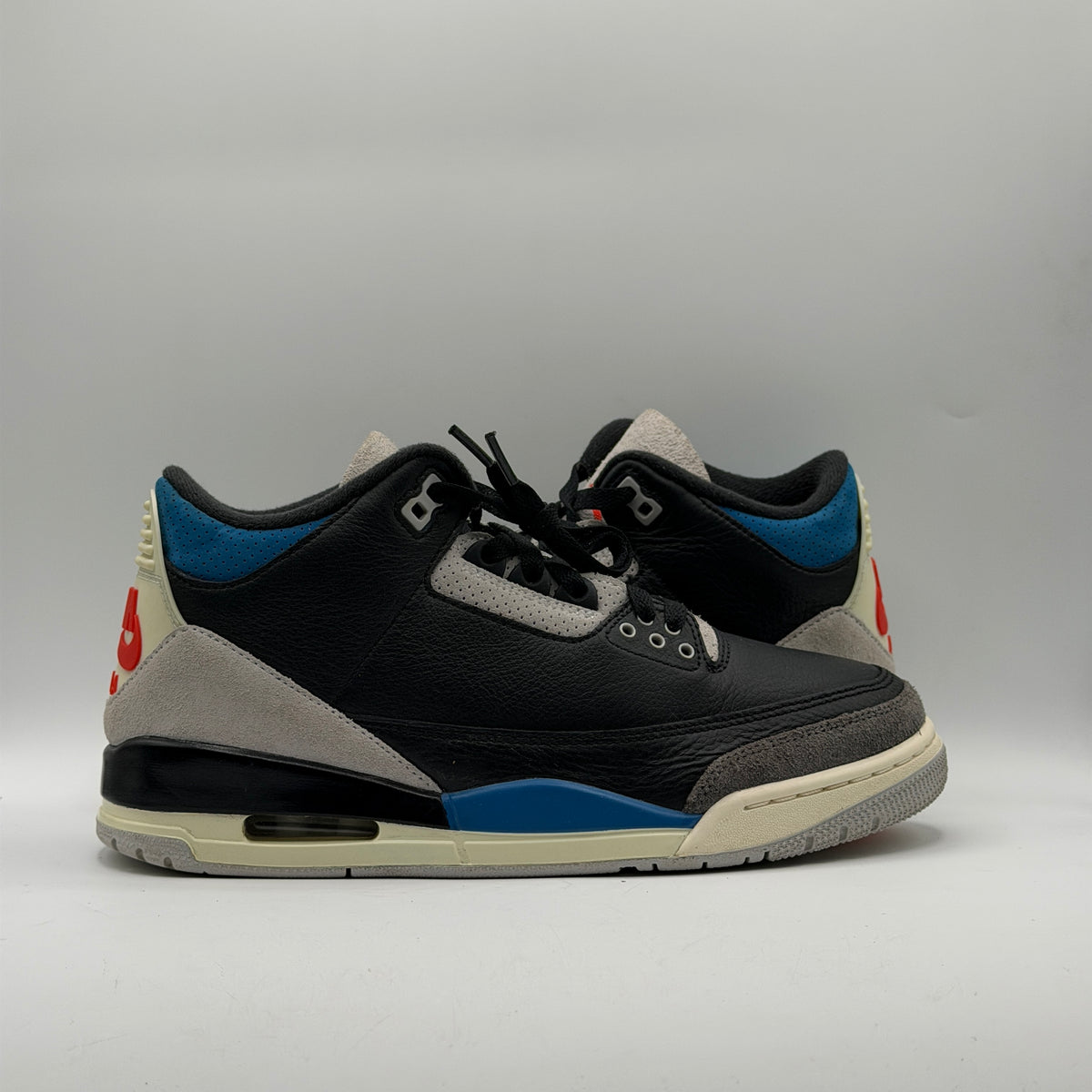 (USED NO BOX) Jordan 3 Retro Rare Air Size 8.5