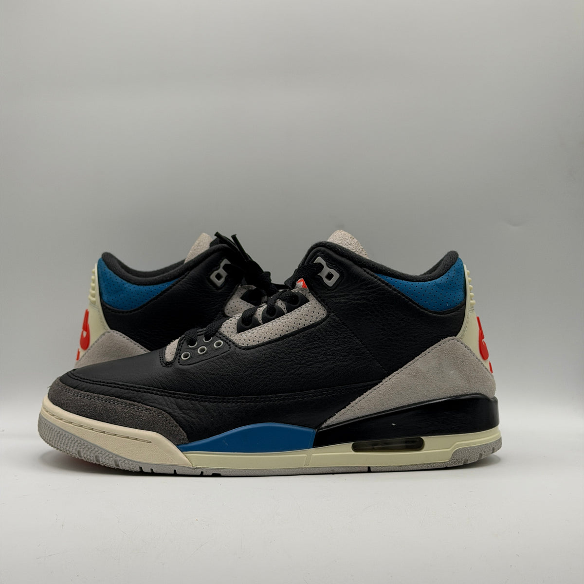 (USED NO BOX) Jordan 3 Retro Rare Air Size 8.5