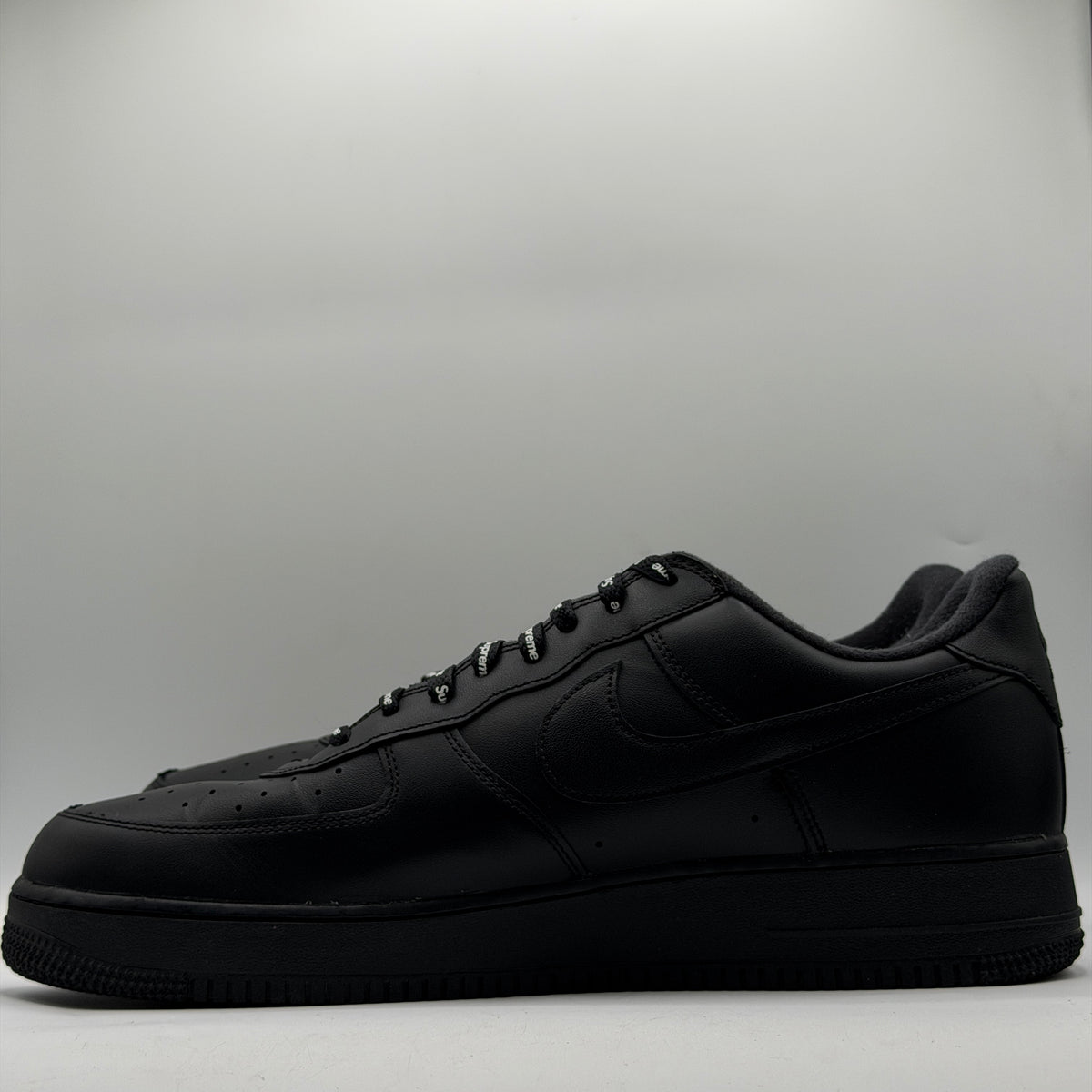 (USED REP BOX) Nike Air Force 1 Supreme Black Size 15