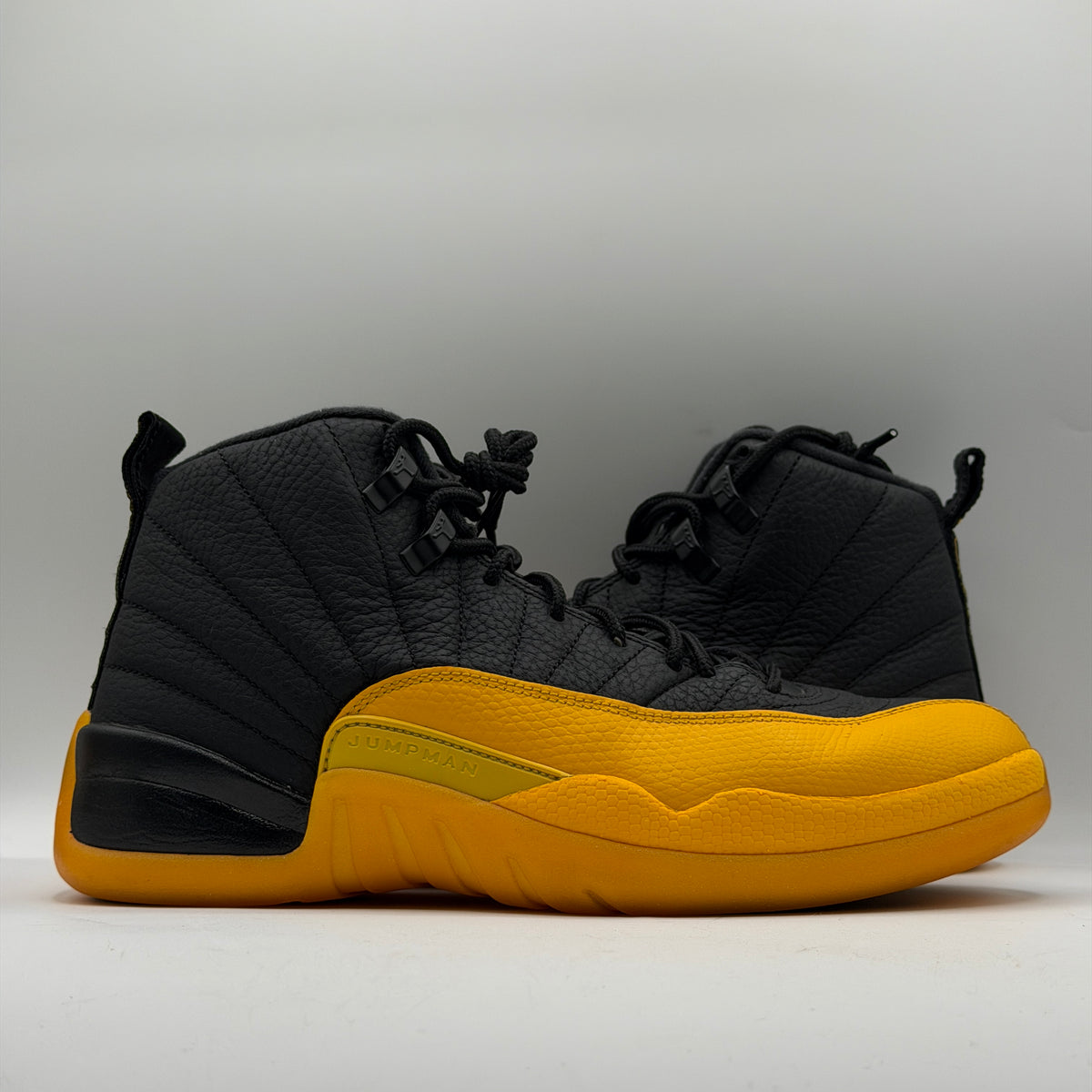 (USED No Box) Jordan 12 Retro Black University Gold Size 8